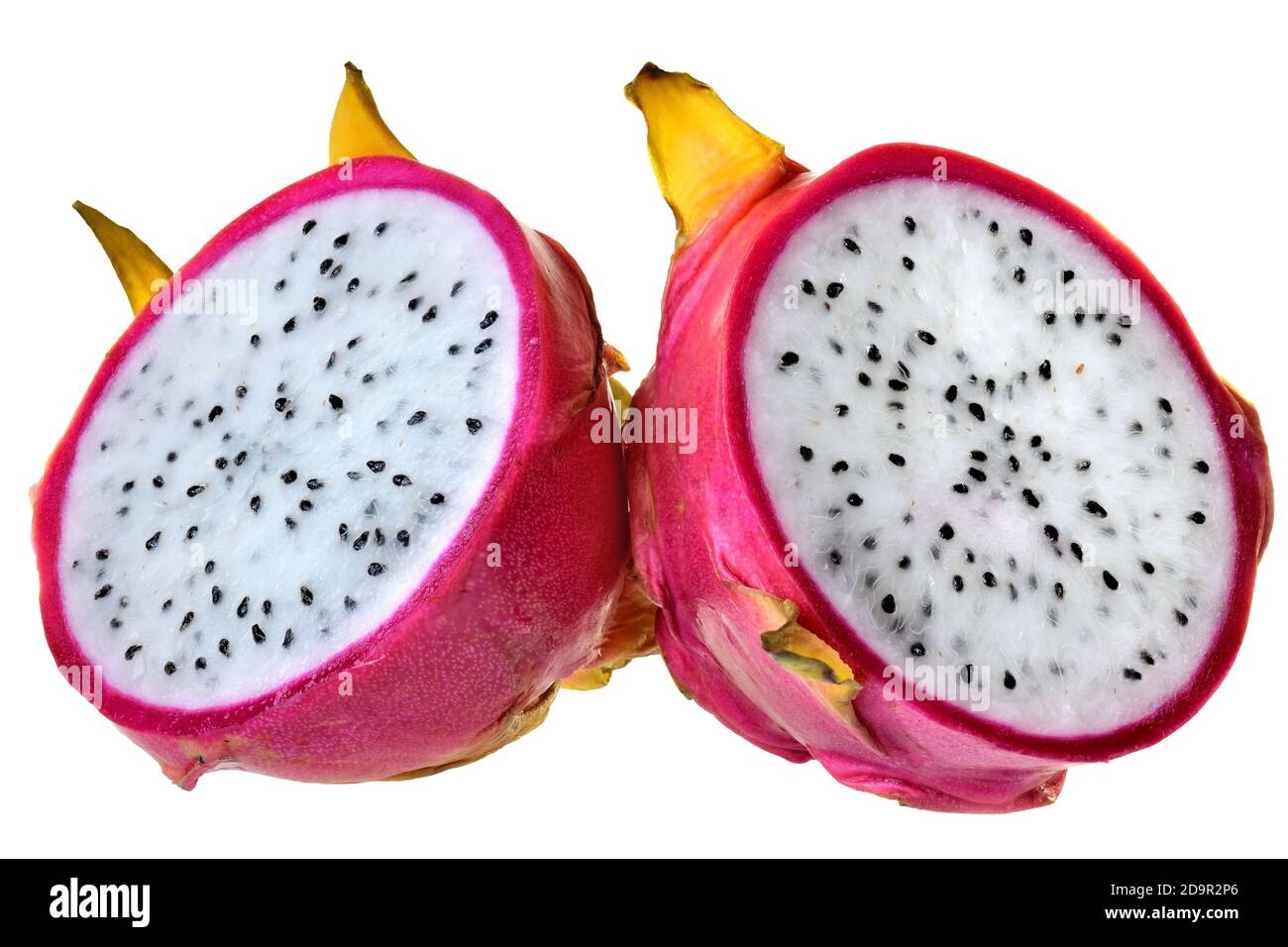 Frische Drachenfrucht halbiert isoliert auf weißem Hintergrund. Stockfoto