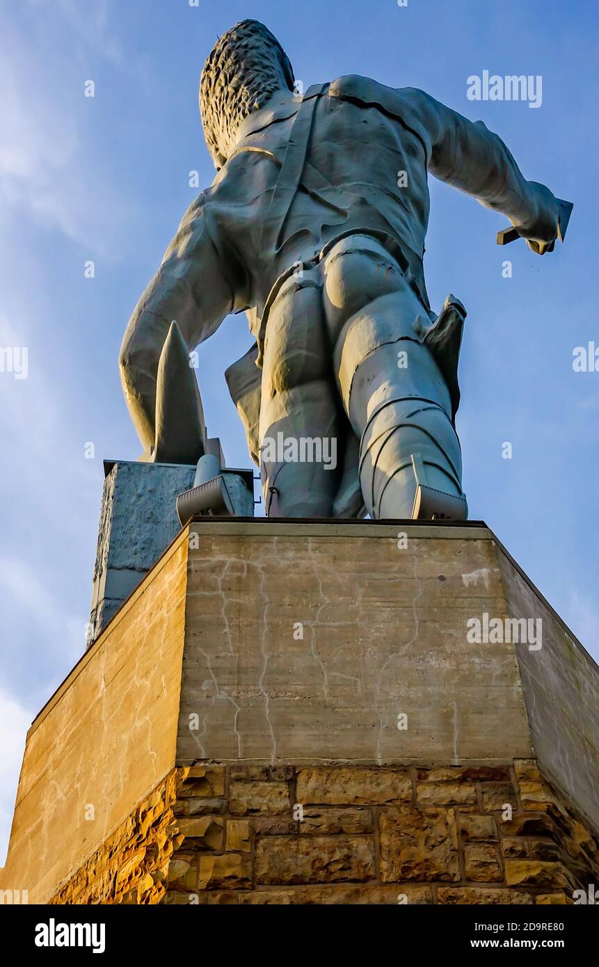Die Vulcan-Statue ist im Vulcan Park, 19. Juli 2015, in Birmingham, Alabama, abgebildet. Die eiserne Statue zeigt den römischen Gott des Feuers und der Schmiede Vulcan. Stockfoto