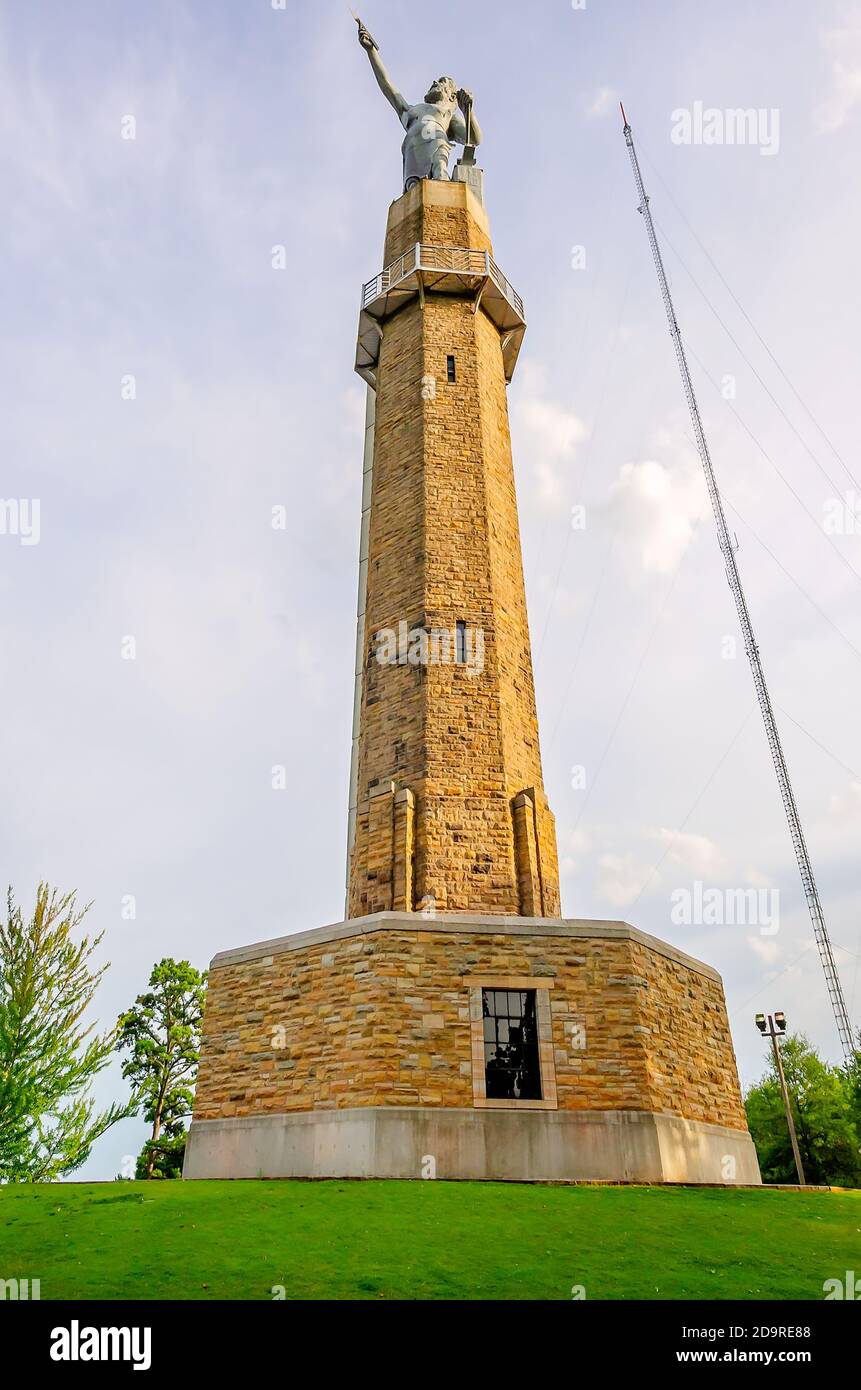 Die Vulcan-Statue ist im Vulcan Park, 19. Juli 2015, in Birmingham, Alabama, abgebildet. Die eiserne Statue zeigt den römischen Gott des Feuers und der Schmiede Vulcan. Stockfoto