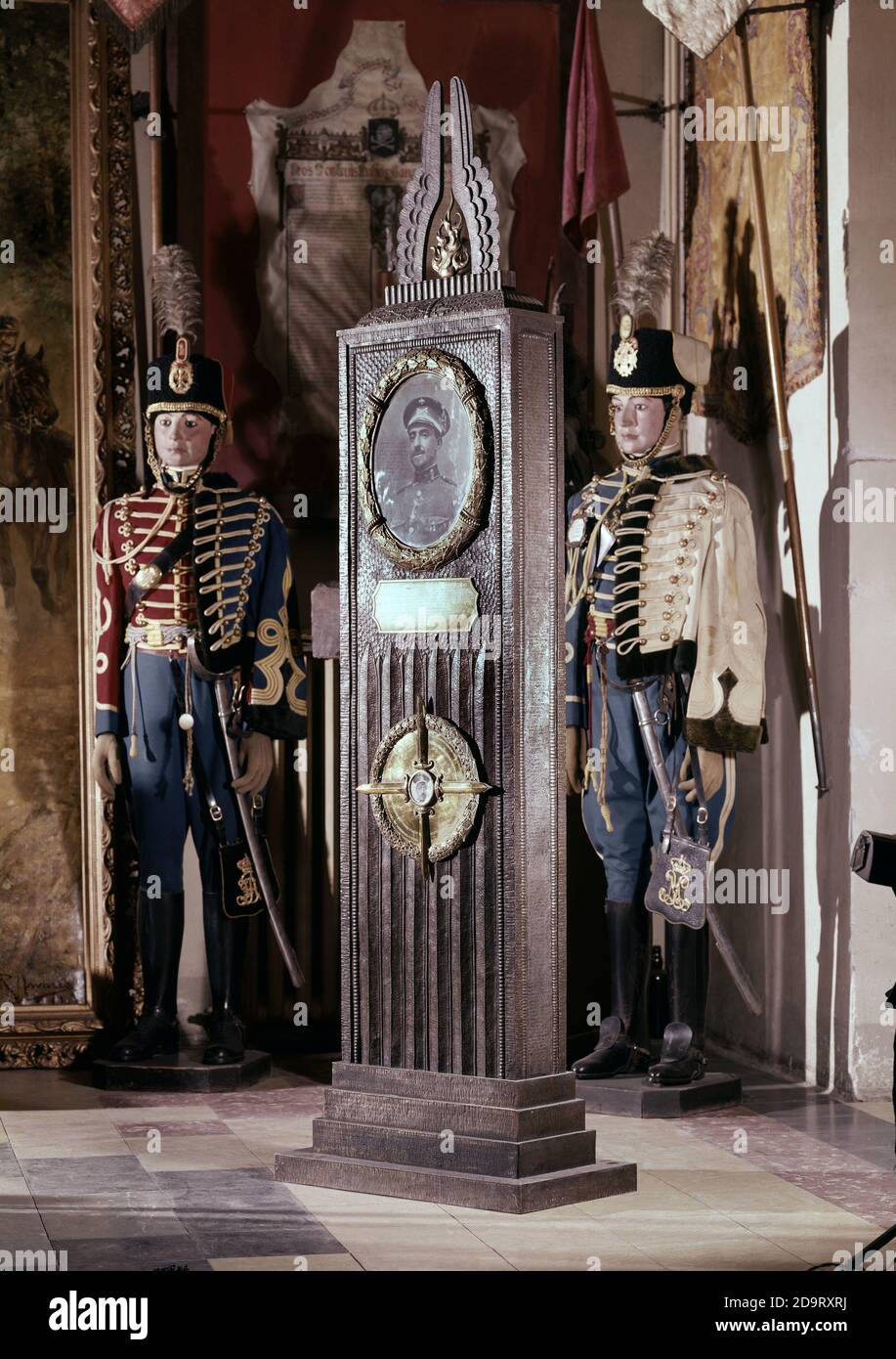 COLUMNA EN RECUERDO MUERTOS RETIRADA DE JÄHRLICH. ORT: ALCAZAR / MUSEO DEL EJERCITO-COLECCIÓN. Toledo. SPANIEN. Stockfoto