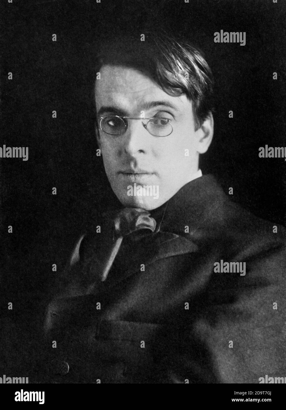 W B Yeats. Porträt des irischen Dichters William Butler Yeats (1865-1939) von Alice Boughton, 1903 Stockfoto