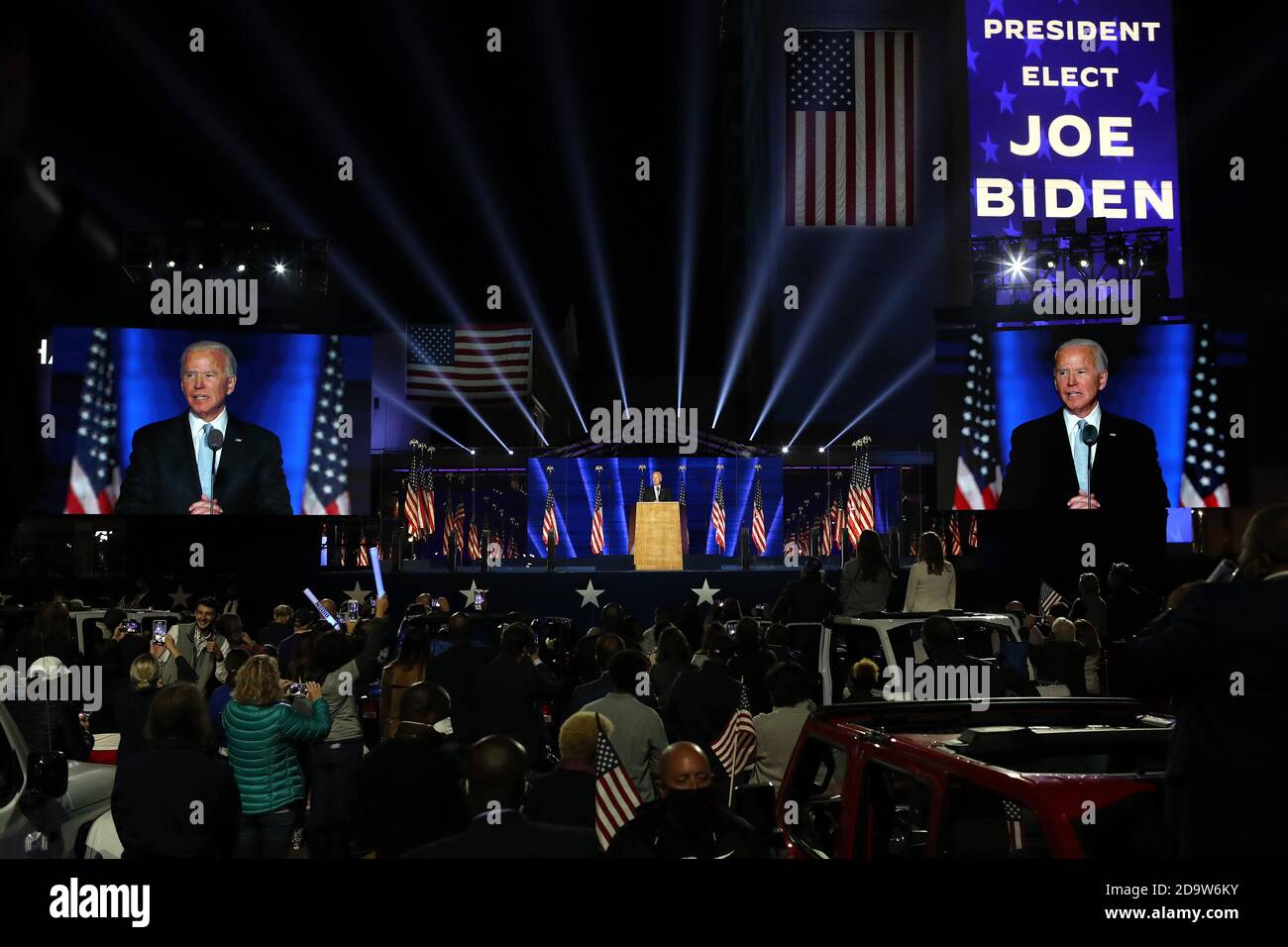 Wilmington, Usa. November 2020. Der designierte Präsident Joe Biden spricht am Samstag, den 7. November 2020, vom Chase Center aus in Wilmington, Delaware, an die Nation. Nach vier Tagen der Zählung des hohen Volumens an Briefwahlabwahlen in wichtigen Schlachtzugsstaaten aufgrund der Coronavirus-Pandemie wurde das Rennen nach Biden nach einem umstrittenen Wahlkampf gegen den amtierenden republikanischen Präsidenten Donald Trump ausgerufen. Pool Foto von Tasos Katopodis/UPI Kredit: UPI/Alamy Live News Stockfoto