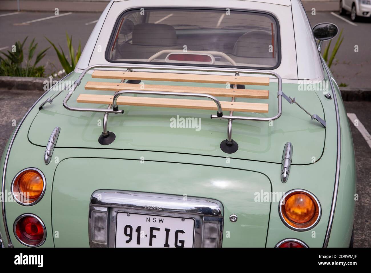 1991 Nissan Figaro Japanisches Cabrio-Kleinauto hergestellt im Jahr 1991, wurden etwas mehr als 20.000 Autos hergestellt, Sydney, Australien Stockfoto
