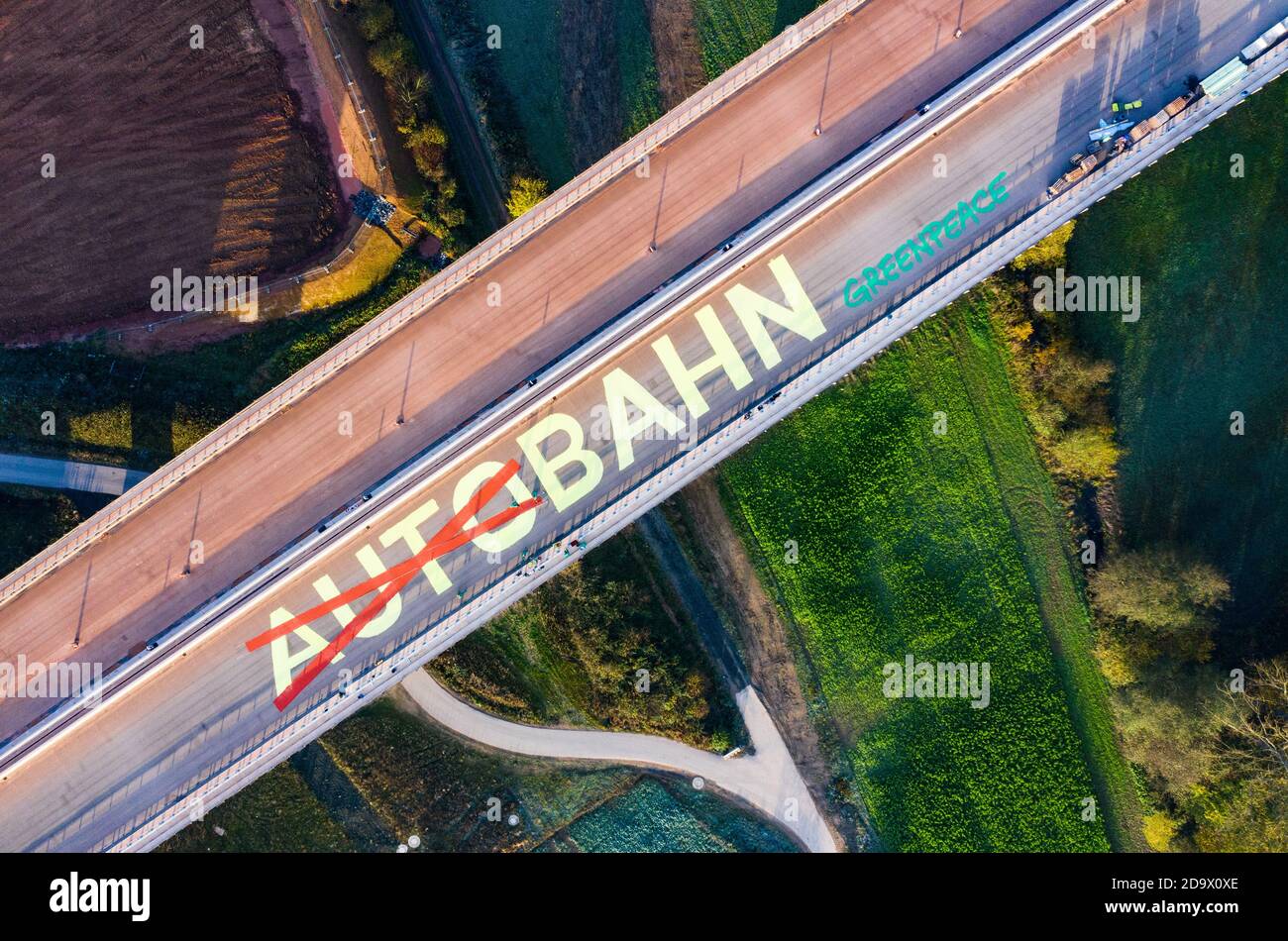 100 Durchgestrichen Autobahn