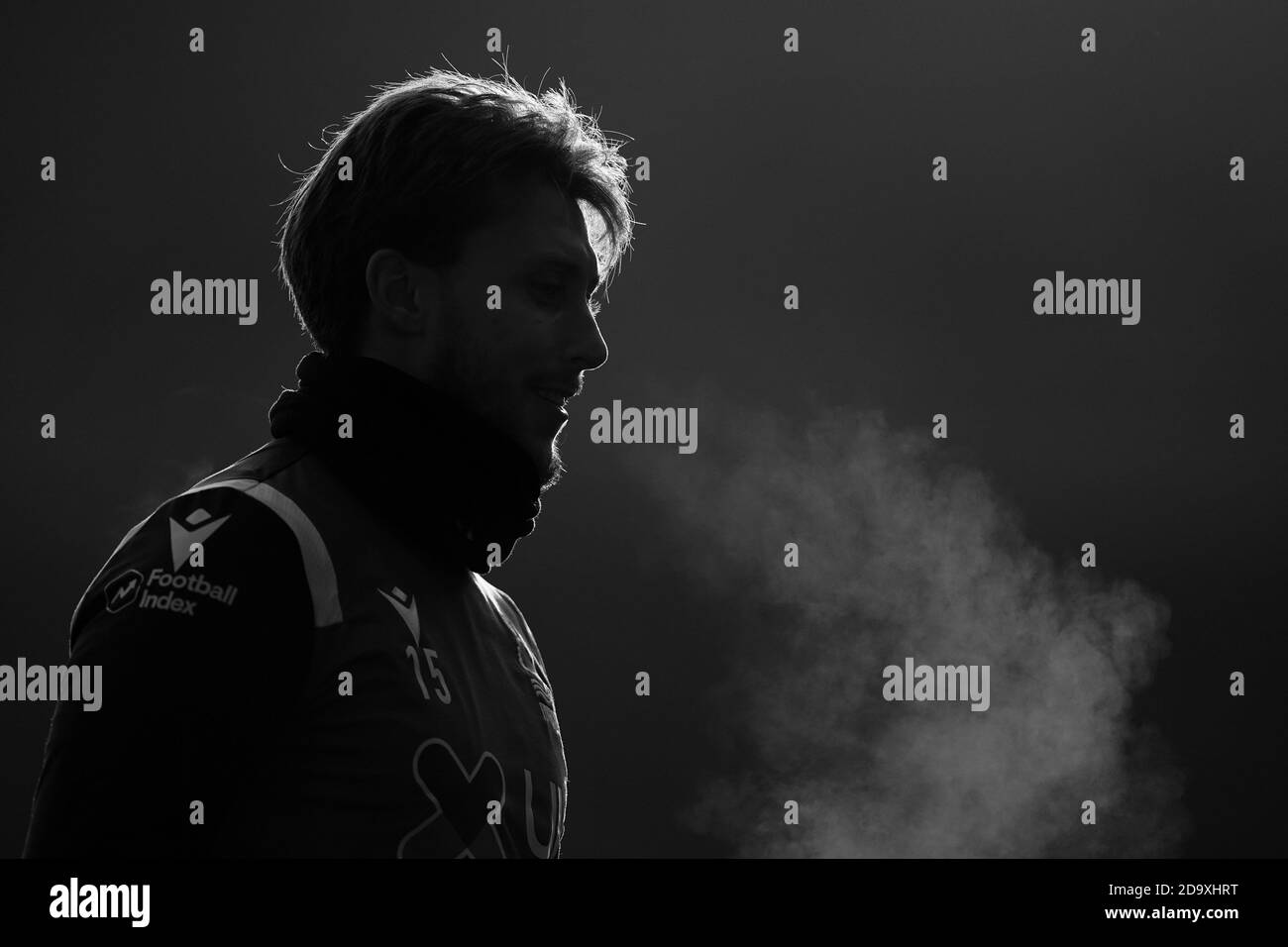 Luke Freeman aus Nottingham Forest wärmt sich vor dem Sky Bet Championship-Spiel auf dem City Ground in Nottingham auf. Stockfoto