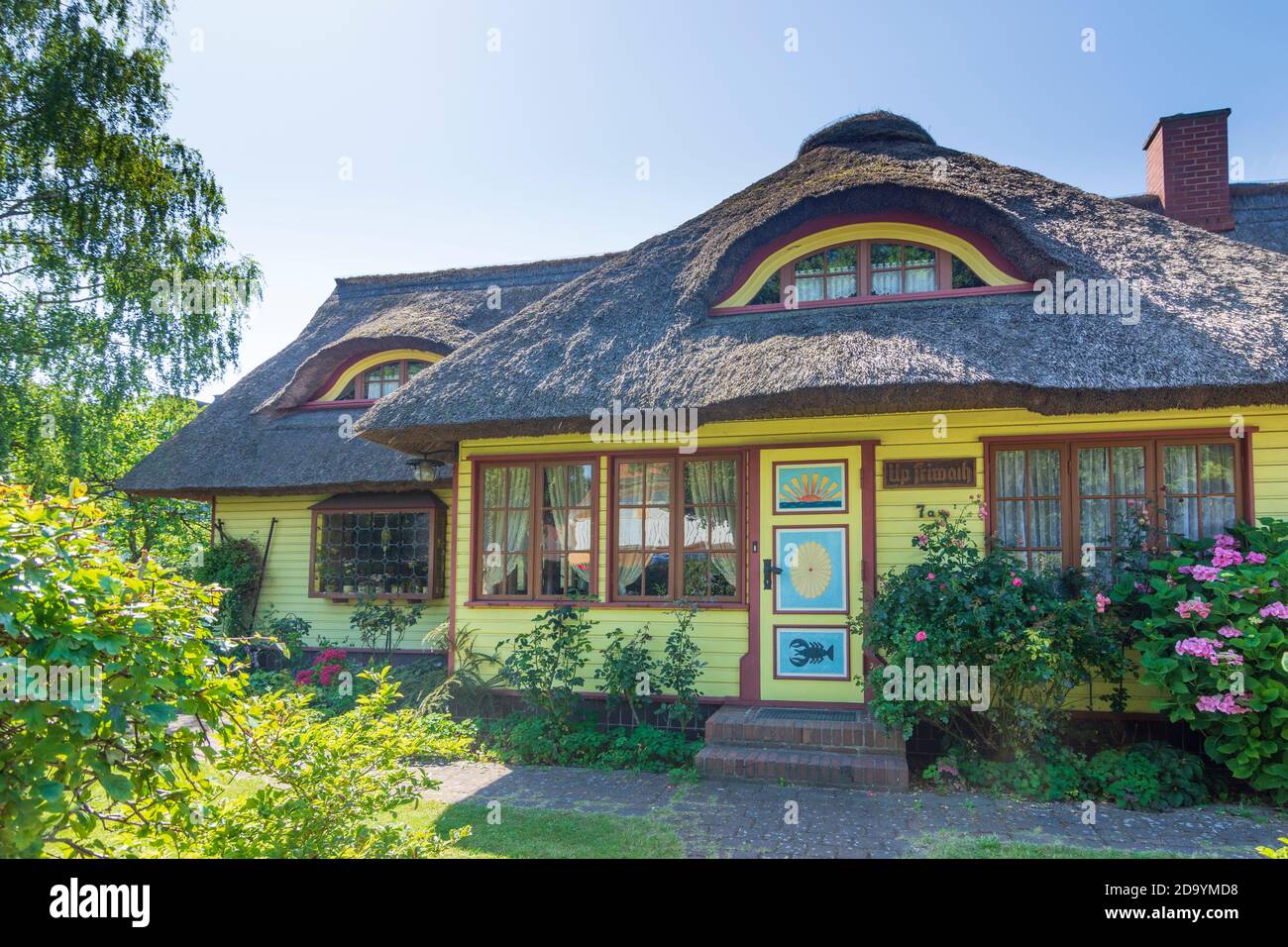 Zingst: Traditionelles gedachtes Dachhaus, Ostsee, Halbinsel Zingst, Mecklenburg-Vorpommern, Deutschland Stockfoto