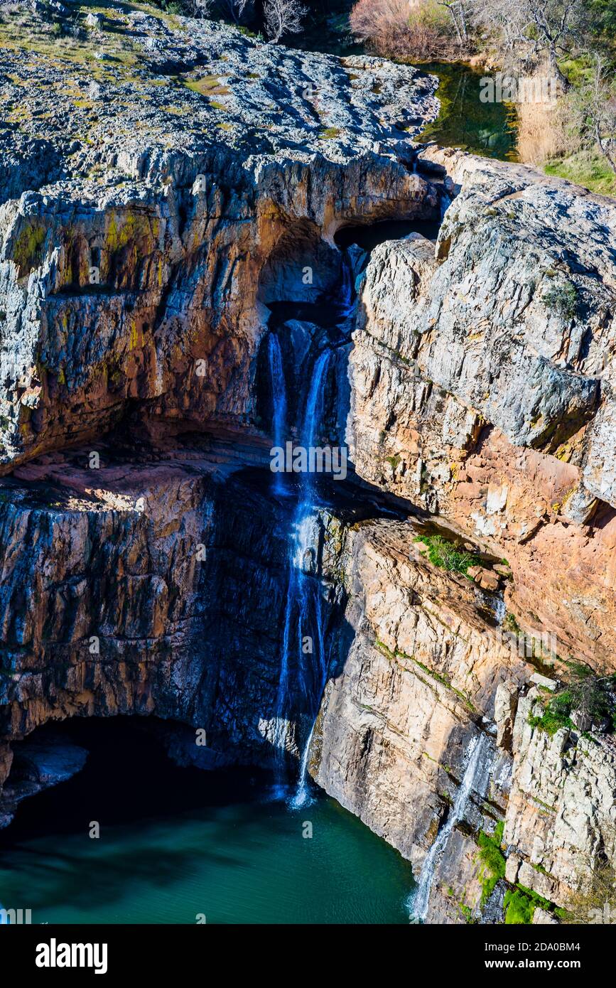 Naturlandschaft des Cimbarra Wasserfalls. Aldeaquemada, Jaen, Andalusien, Spanien, Europa Stockfoto