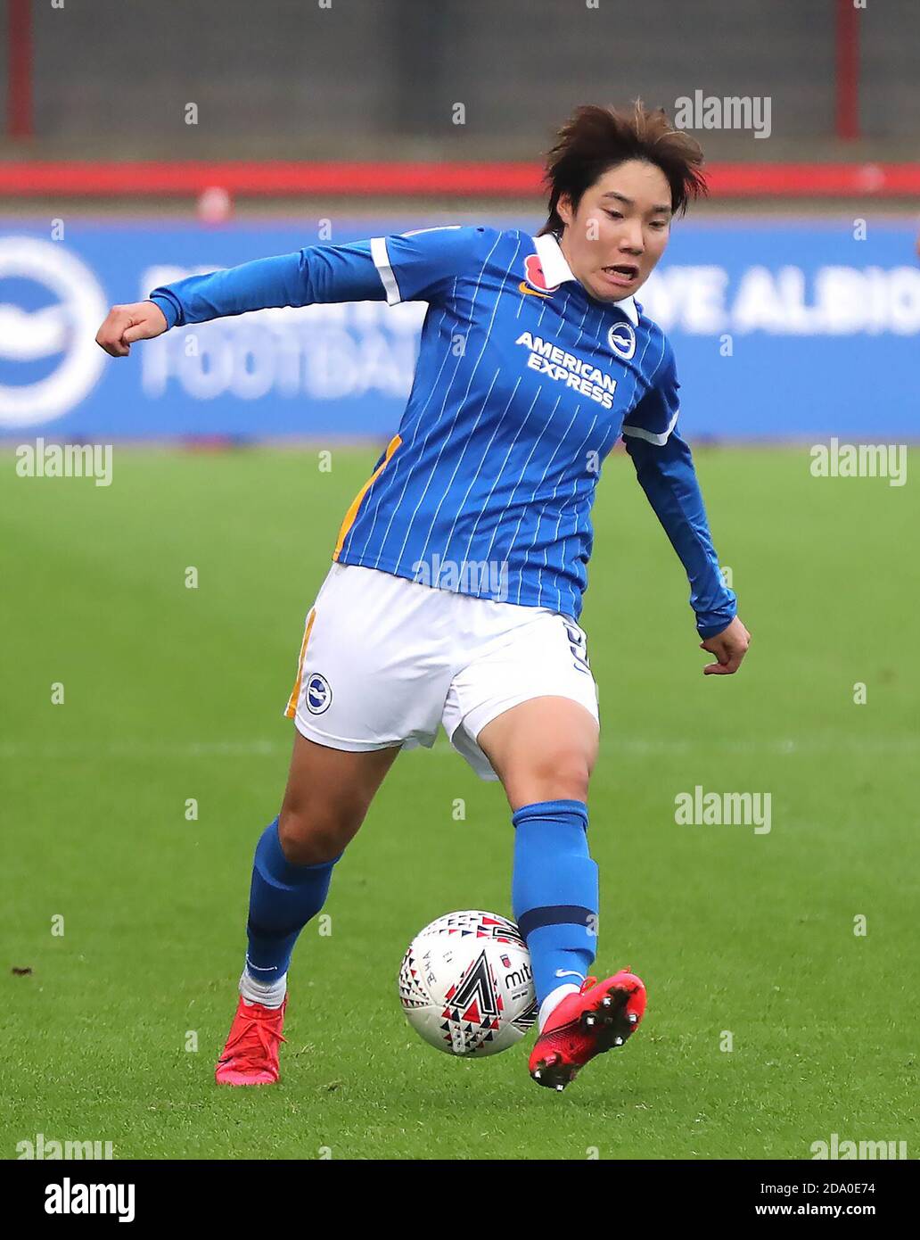 Brighton und Hove Albions Lee Geum-min während des FA Women's Super League Spiels im People's Pension Stadium, Crawley. Stockfoto