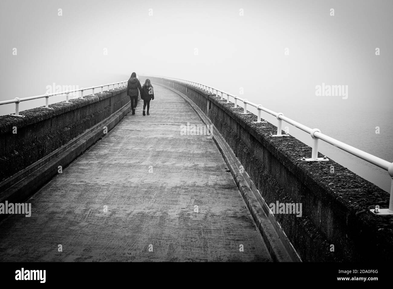 BAITINGS Reservoir and Dam, in der Nähe von Ripponden, West Yorkshire, Großbritannien Stockfoto