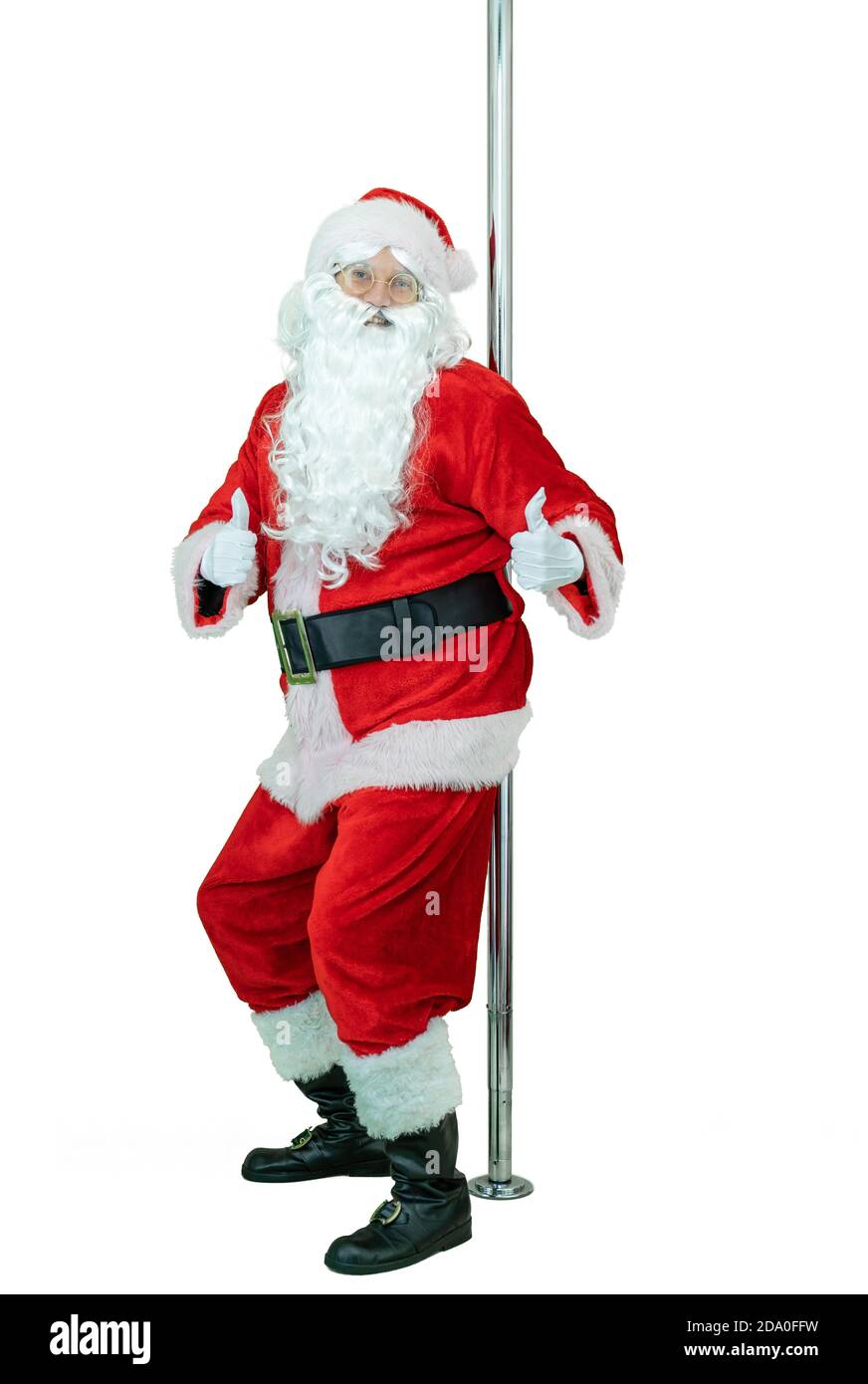Lustful Santa ist Pole Dancer, zeigt Daumen Finger nach oben. Verdorben Weihnachtsmann tanzt mit Stange auf weißem Hintergrund. Weihnachten steht bevor Stockfoto
