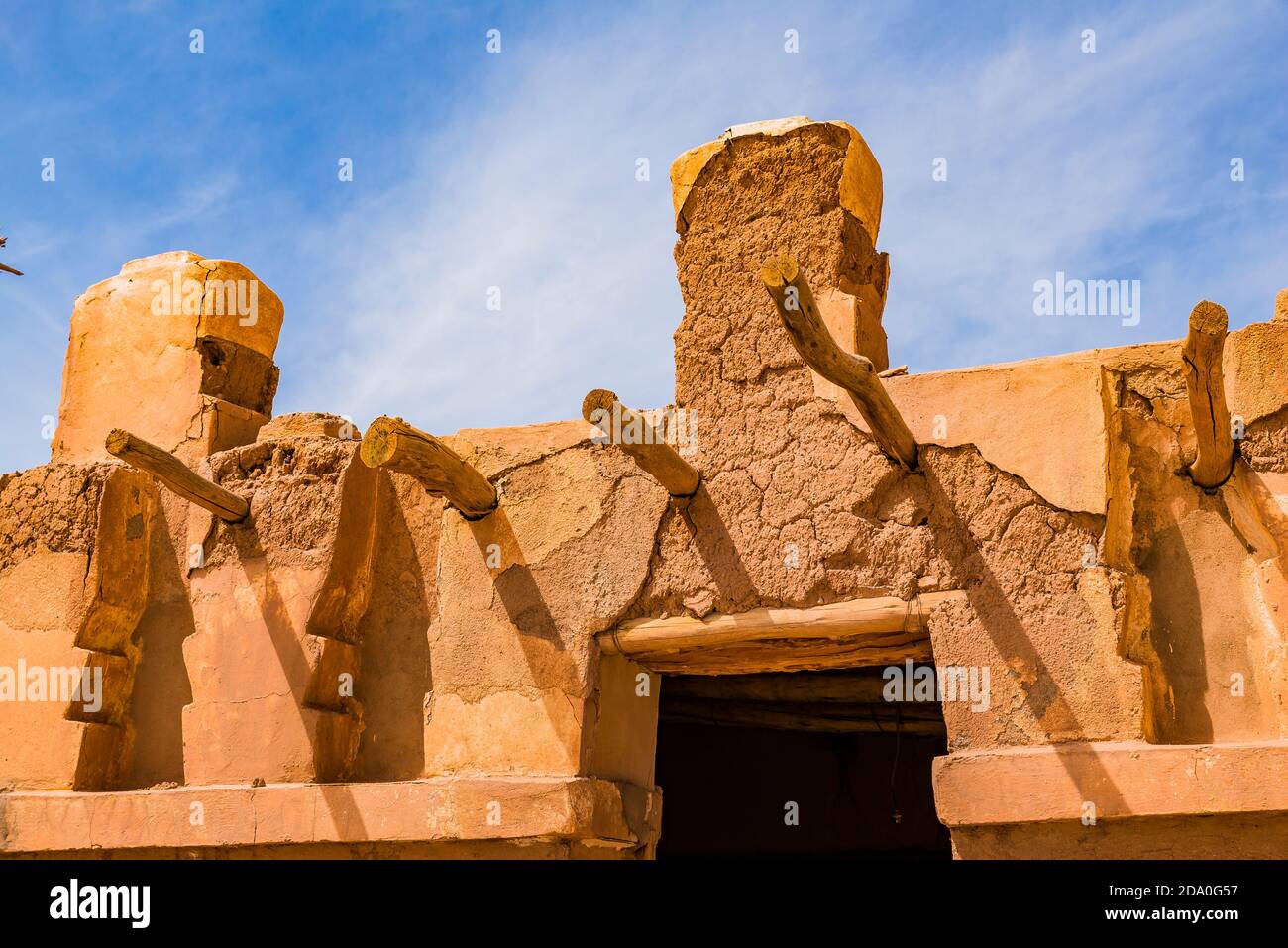 Die Kasbah von Tifoultoute ist eine Kasbah in der Provinz Ouarzazate, Marokko, die 8 Kilometer westlich der Stadt Ouarzazate liegt. Diese Festung gehörte zu t Stockfoto
