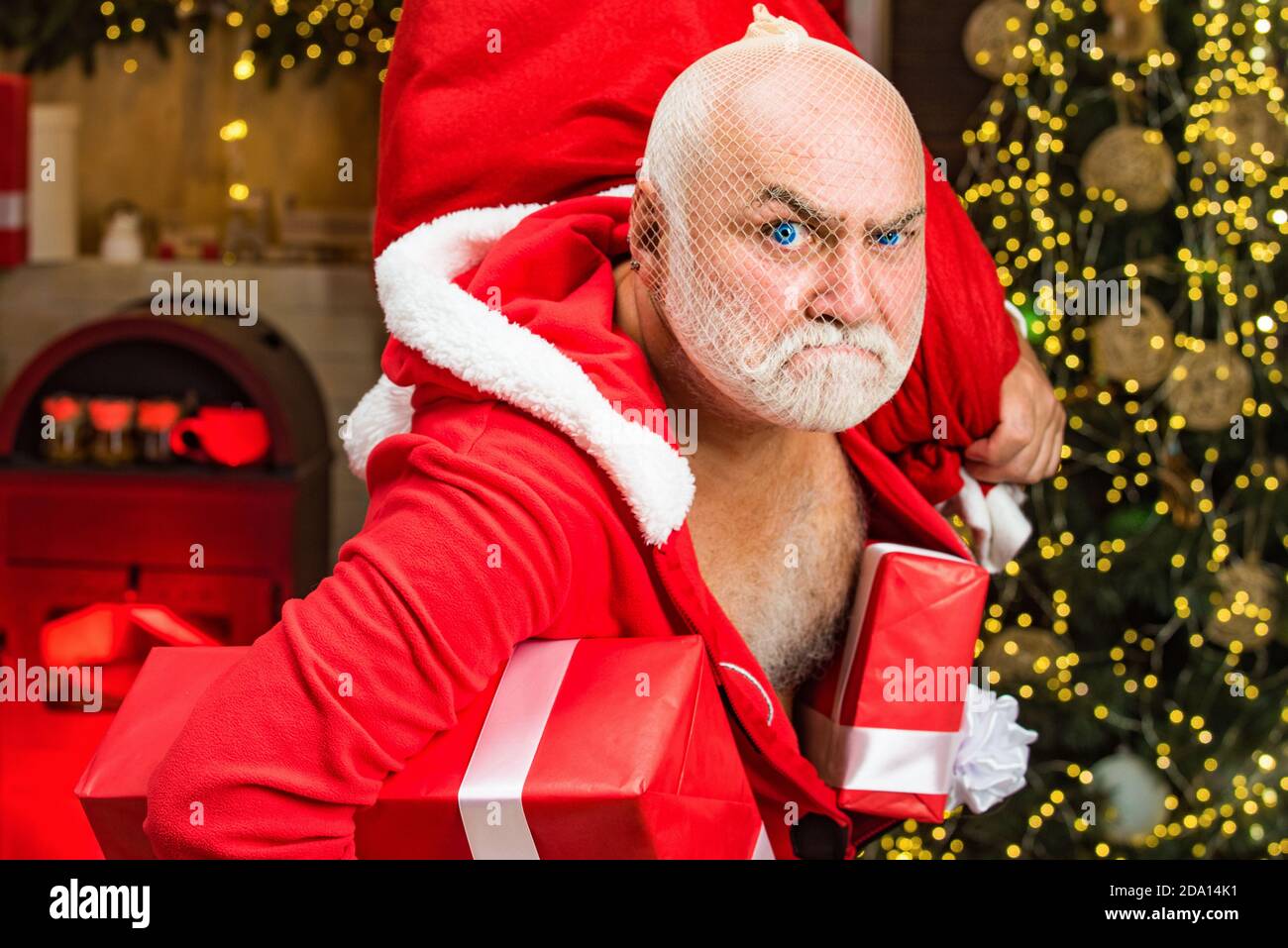 Boser Weihnachtsmann Stockfotos Und Bilder Kaufen Alamy