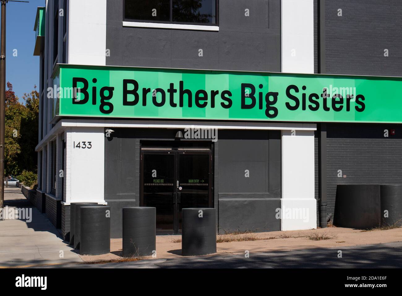 Indianapolis - ca. Oktober 2020: Big Brothers Big Sisters of America Location. Big Brothers Big Sisters bietet Mentoren für gefährdete Jugendliche. Stockfoto