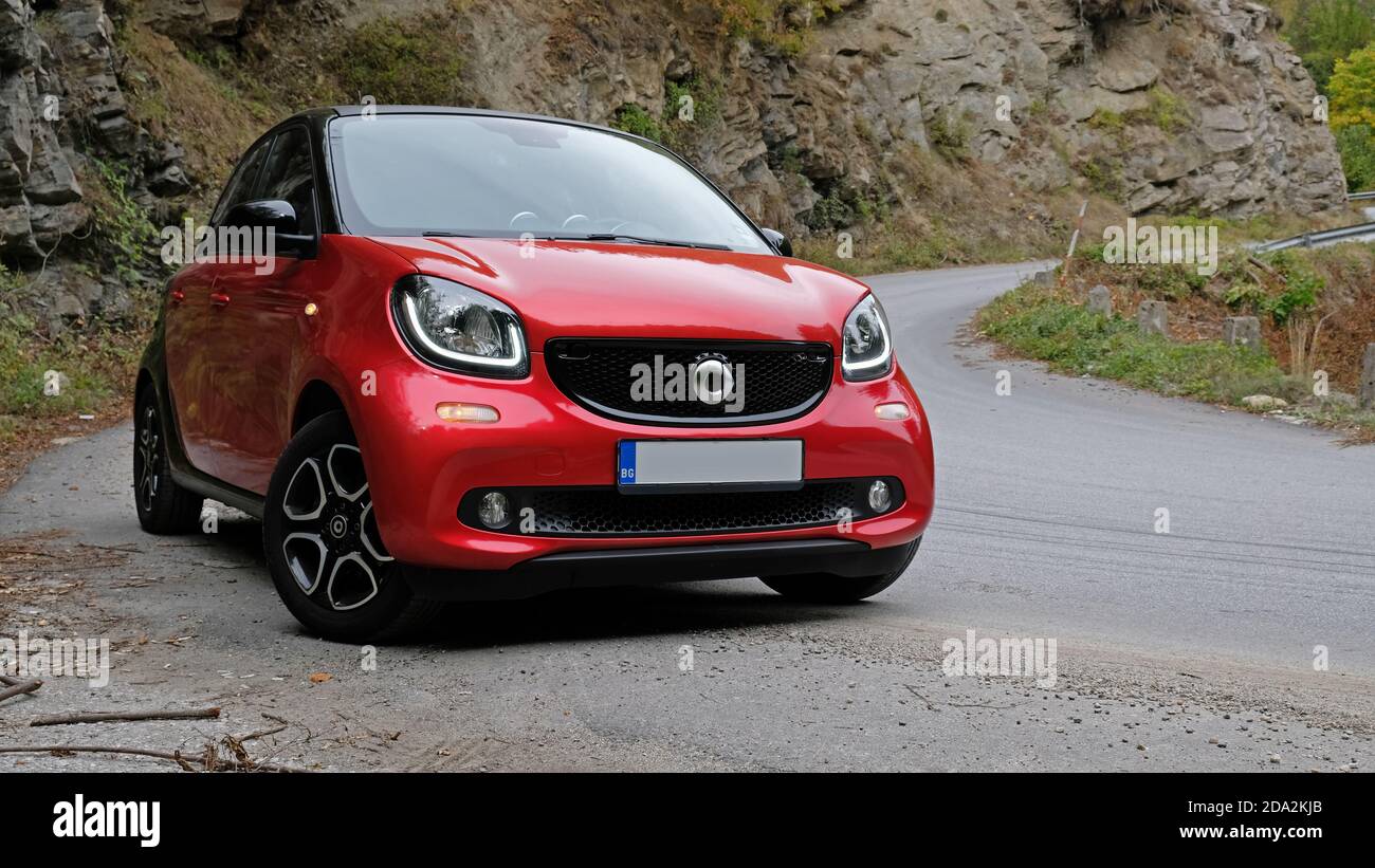 Smart Auto Forfour auf Berg Stockfoto