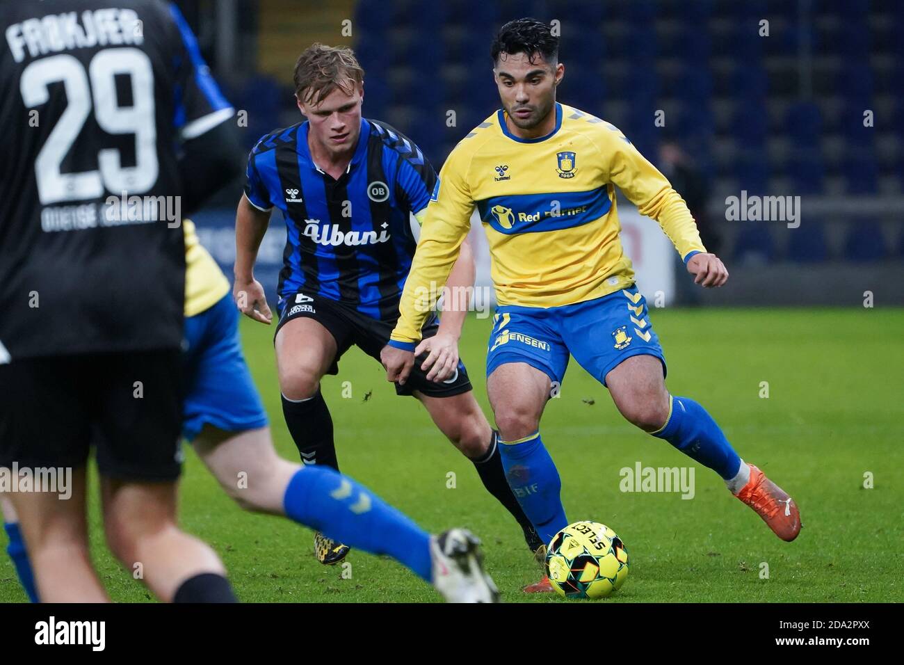 Brondby, Dänemark. November 2020. Rezan Corlu (7) von Broendby, WENN er während des 3F Superliga-Spiels zwischen Broendby IF und Odense Boldklub im Brondby Stadium gesehen wurde. (Foto: Gonzales Photo - Kent Rasmussen). Stockfoto