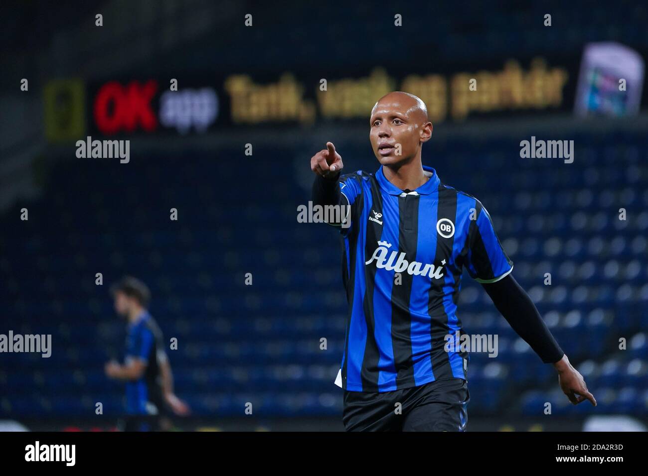 Brondby, Dänemark. November 2020. Ayo Simon Okosun (20) von Odense Boldklub beim 3F Superliga Match zwischen Broendby IF und Odense Boldklub im Brondby Stadium. (Foto: Gonzales Photo - Kent Rasmussen). Stockfoto