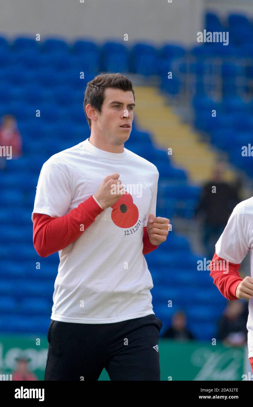 Gareth Bale beim Aufwärmen vor dem internationalen Freundschaftsspiel Wales gegen Norwegen Vauxhall im Cardiff City Stadium in Südwales. Nur für redaktionelle Zwecke. Stockfoto