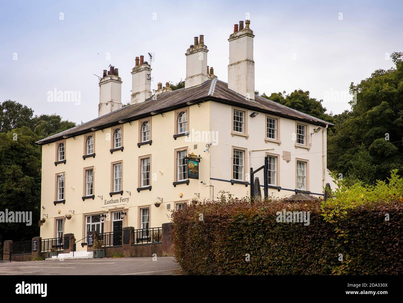 Großbritannien, England, Cheshire, Eastham, Eastham Ferry Hotel, ehemalige Vergnügungsgärten Stockfoto