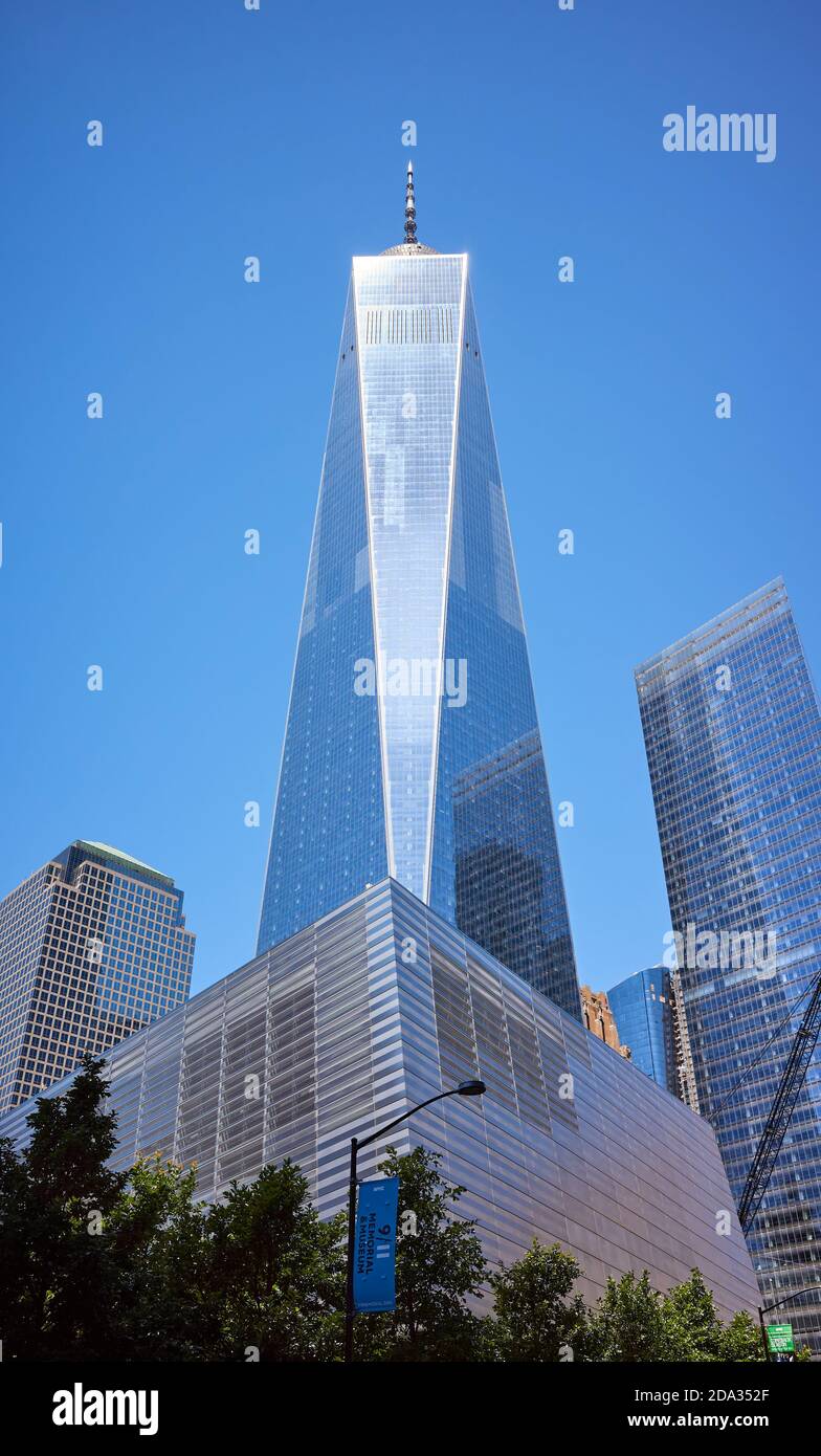 New York, USA - 07. Juli 2018: Freedom Tower an einem sonnigen Sommertag auch als One World Trade Center bekannt. Stockfoto