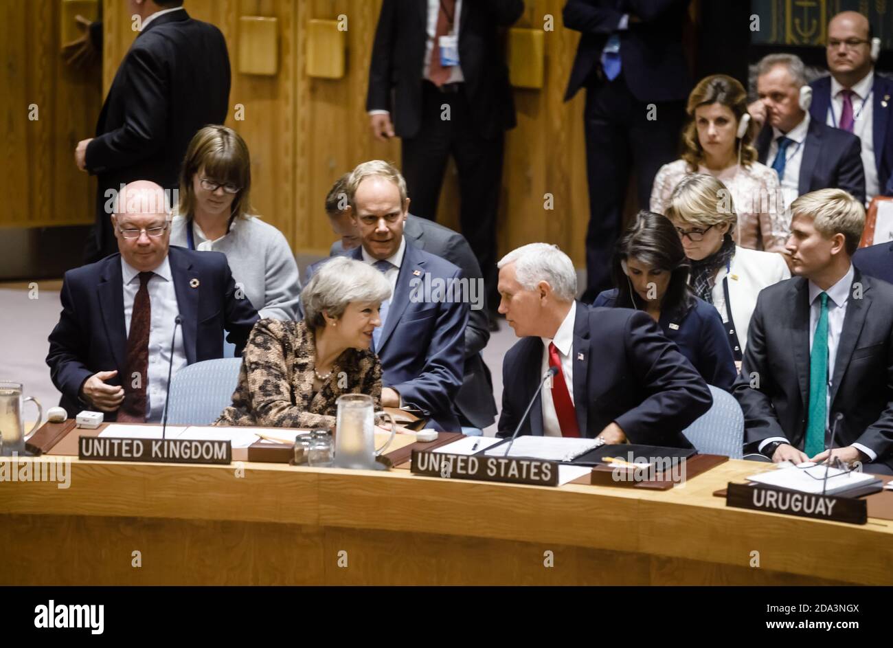 NEW YORK, USA - 20. Sep 2017: Premierministerin des Vereinigten Königreichs Theresa May und US-Vizepräsident Michael Pence vor den Debatten auf dem UN-Sicherheitsratgipfel Stockfoto