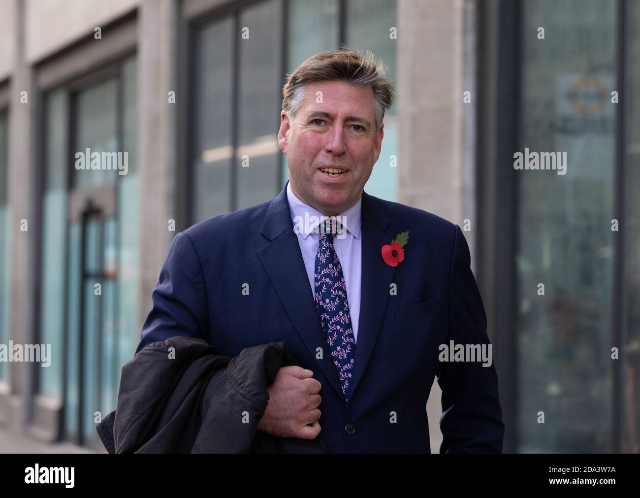 London, Großbritannien. November 2020. Sir Graham Brady, Vorsitzender des Ausschusses 1922, in Westminster. Kredit: Mark Thomas/Alamy Live Nachrichten Stockfoto