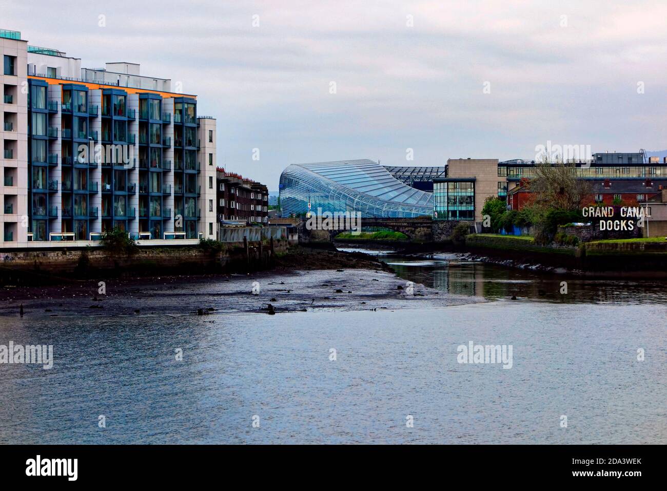 Aviva Stadium und die Grand Canal Docks, Dublin, Republik Irland, Europa. Stockfoto