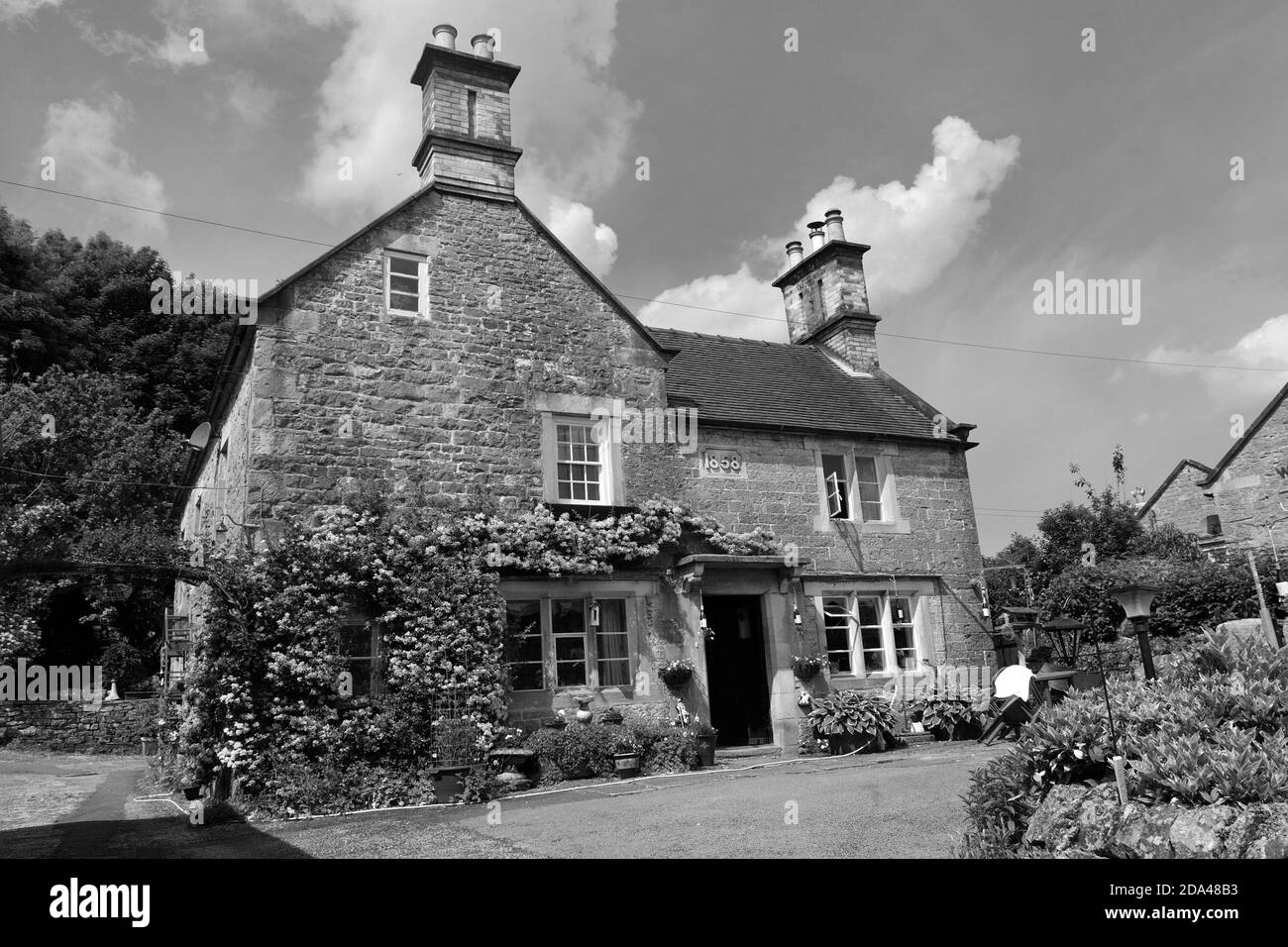 Viktorianisches Haus in Stein Wand Tissington, Derbyshire Stockfoto