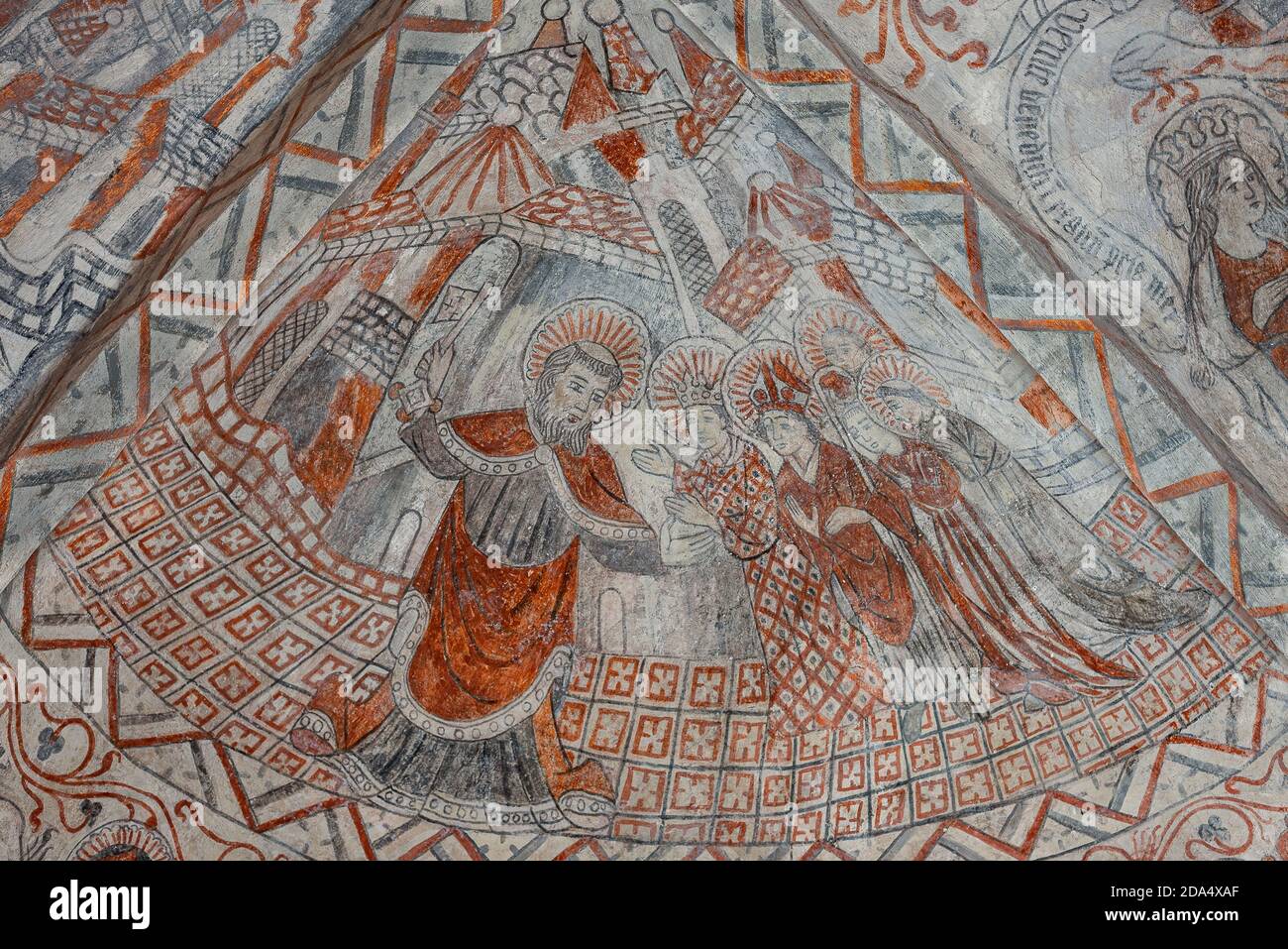 Petrus hat den Schlüssel des Reiches und öffnet den Pilgern das Tor zum Himmel. Ein altes gotisches Fresko in der Tuse-Kirche, Dänemark, 5. November 2020 Stockfoto