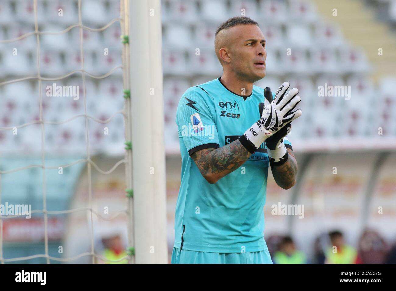01 Alex Cordaz (FC Crotone) während Turin FC gegen FC Crotone, Italienisches Fußballspiel Serie A, turin, Italien, 08. November 2020 Foto: LM/Claudio Benedetto Stockfoto