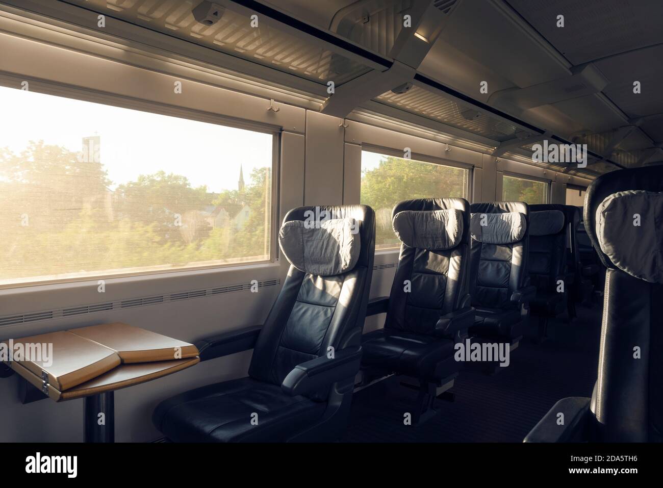 Intercity express compartment -Fotos und -Bildmaterial in hoher ...