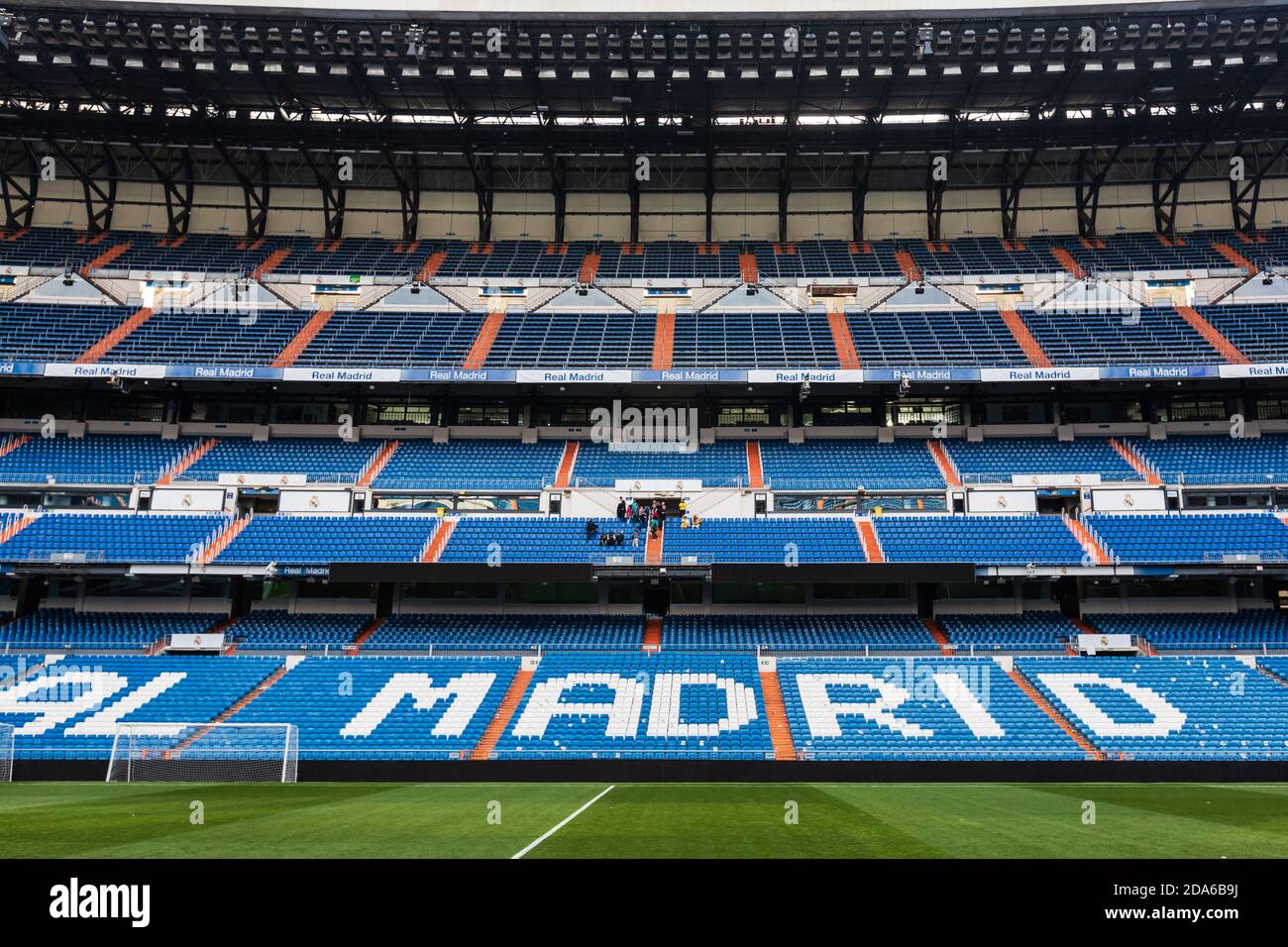 MADRID, SPANIEN - 04. Jun 2018: Blick auf das leere Santiago Bernabeu Stadion, wo die Fußballmannschaft von Real Madrid spielt Stockfoto