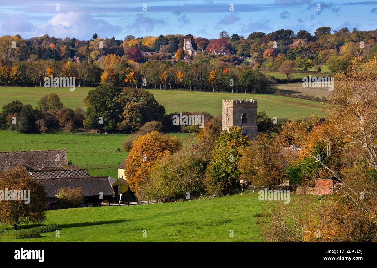 Upper Heyford und Kirchturm Aston Churches, Oxfordshire, England Stockfoto