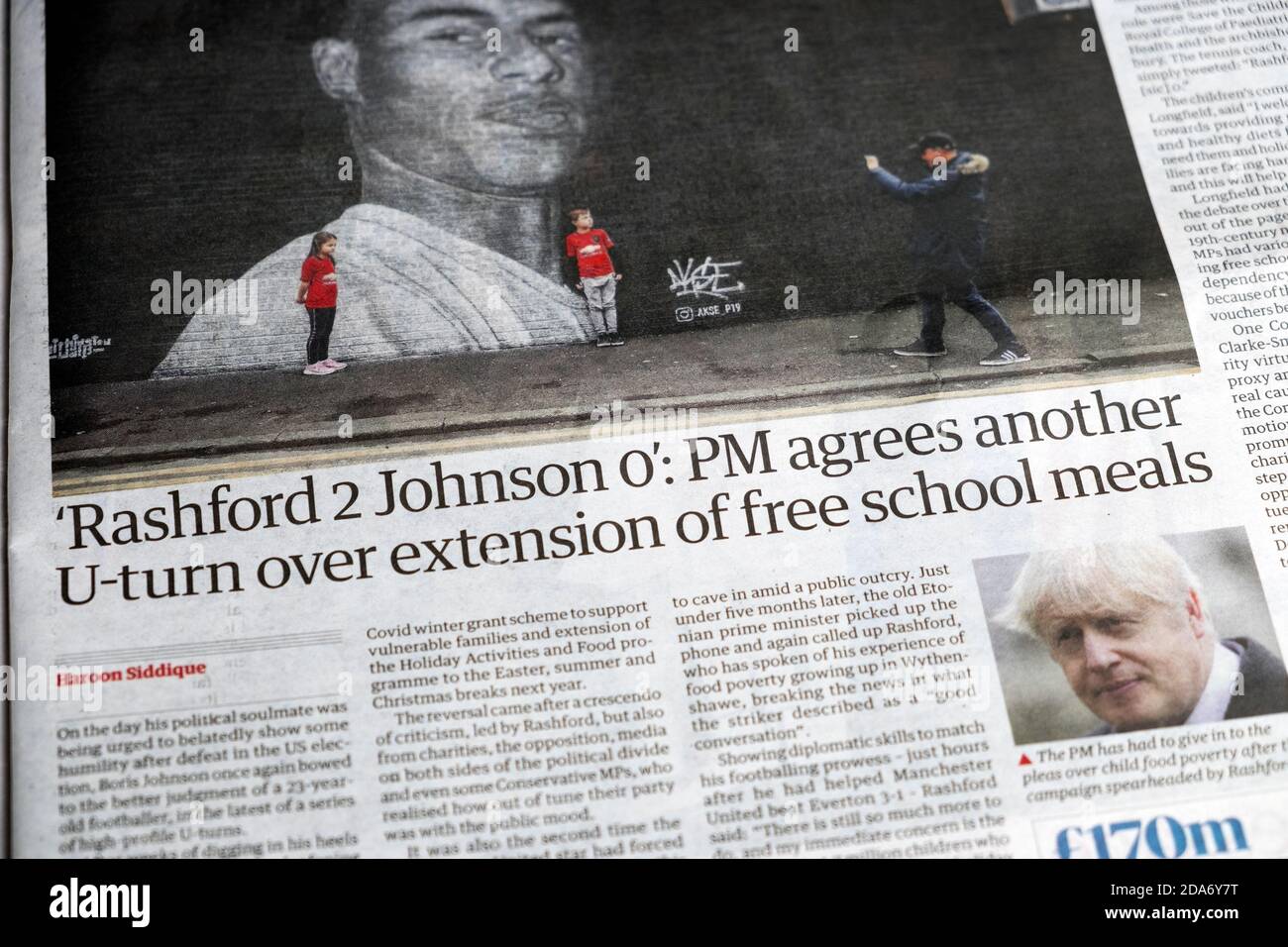 Marcus 'Rashford 2 Johnson 0': PM stimmt einer weiteren U-Turn über Verlängerung der kostenlosen Schulmahlzeiten zu' Guardian Zeitung Schlagzeile Artikel November 2020 UK Stockfoto