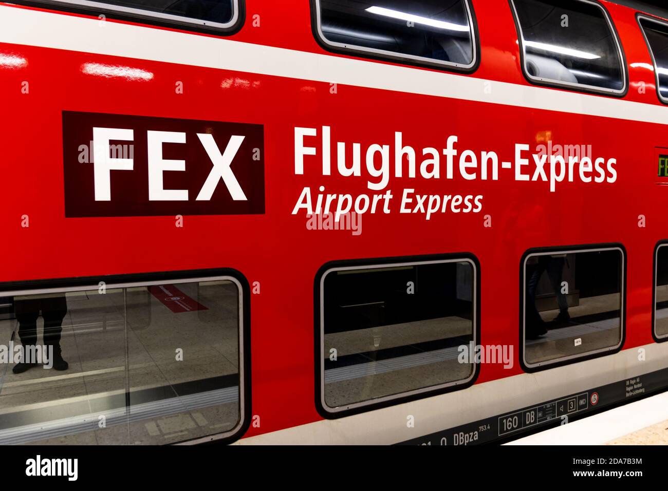 Schönefeld - 1. November 2020 - Beschriftung der FEX-Linie im Regionalzug vom Berliner Hauptbahnhof zum Flughafen Berlin Brandenburg, BER, Stockfoto
