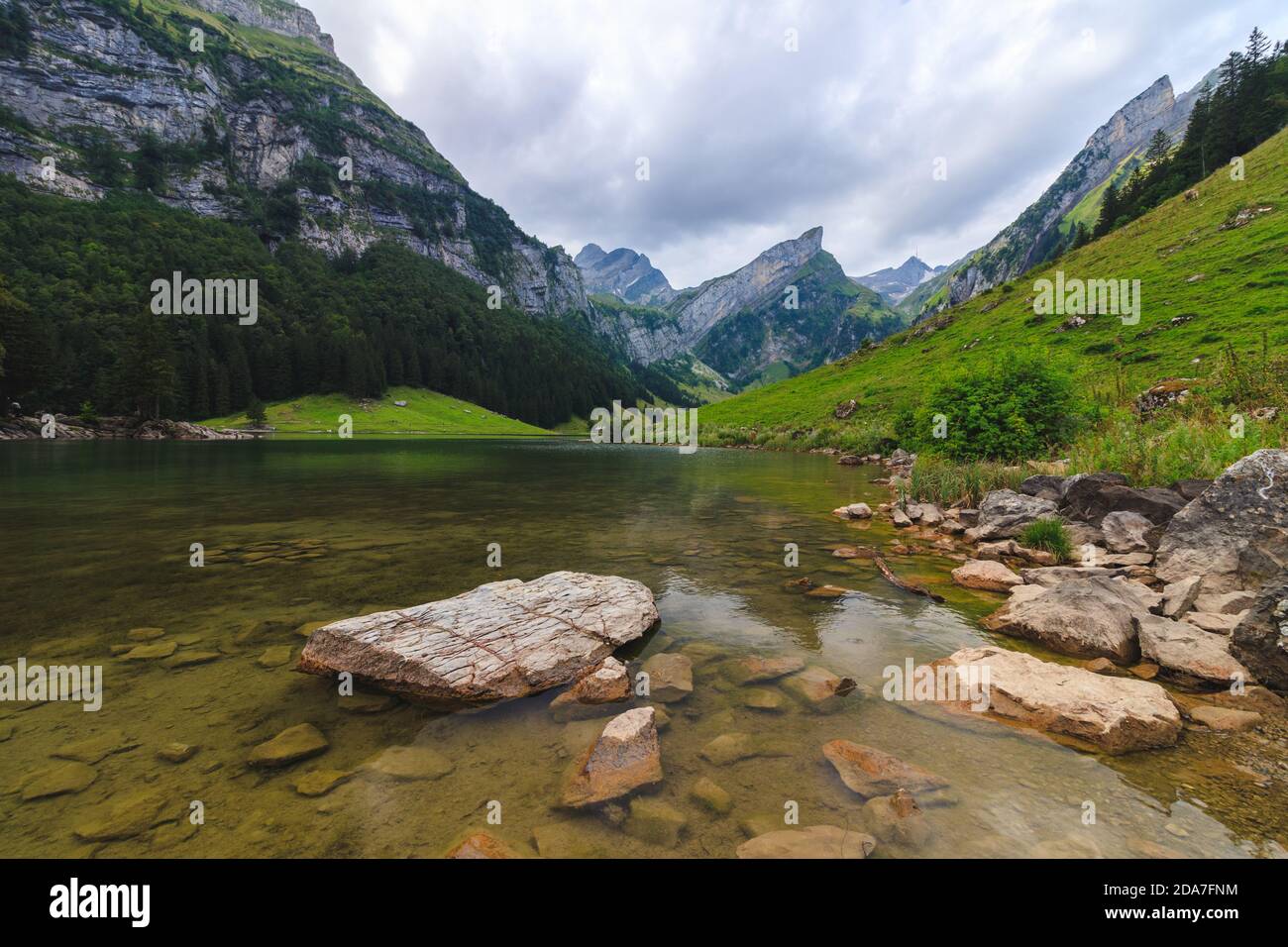 Seealpsee Schweiz Appenzeller Alpen, Häuser, alm, hoher kasten, säntis, See Stockfoto