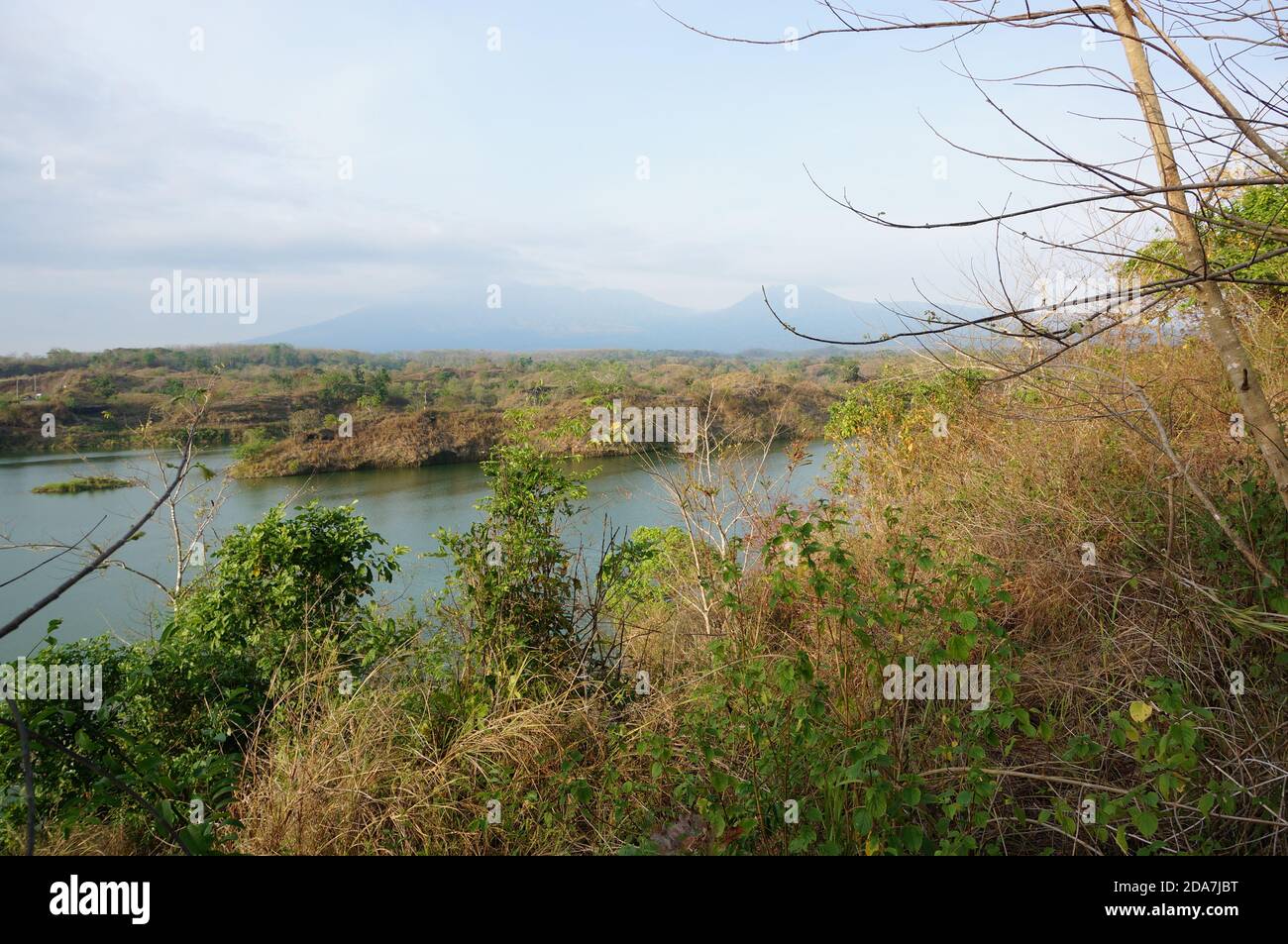 Reservoir ist ein künstlicher See als Flussdamm, der Wasser speichern soll verwendet. Stockfoto