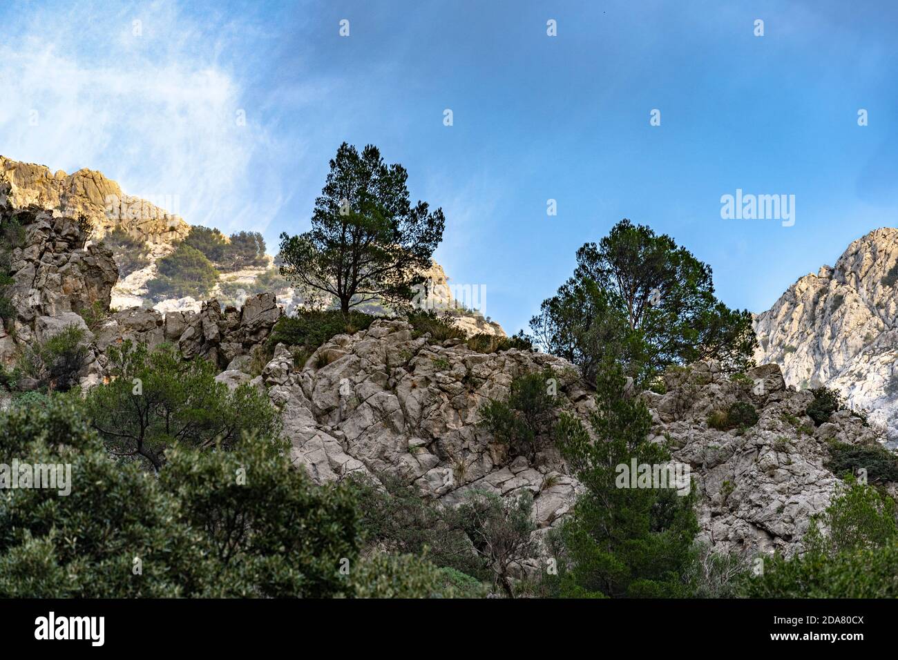 Foto der Schlucht Biniaraix, in der Stadt Sóller, einer der schönsten und spektakulärsten Ausflugsrouten auf Mallorca, auf den Balearen, Stockfoto