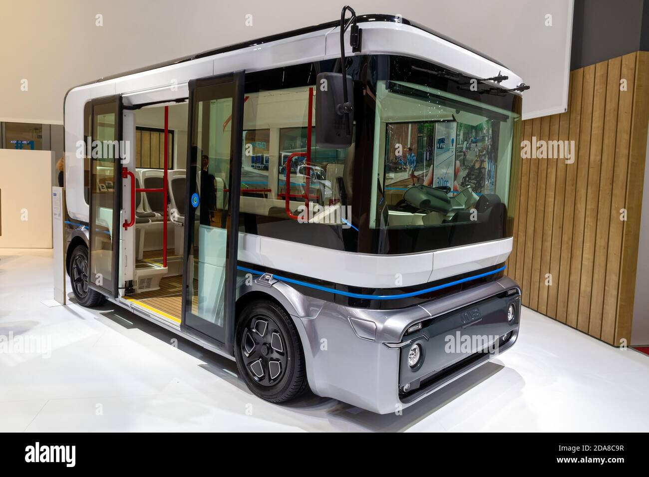 elektrobus e.GO Mover auf dem 89. Internationalen Automobilsalon in Genf. Genf, Schweiz - 6. März 2019. Stockfoto
