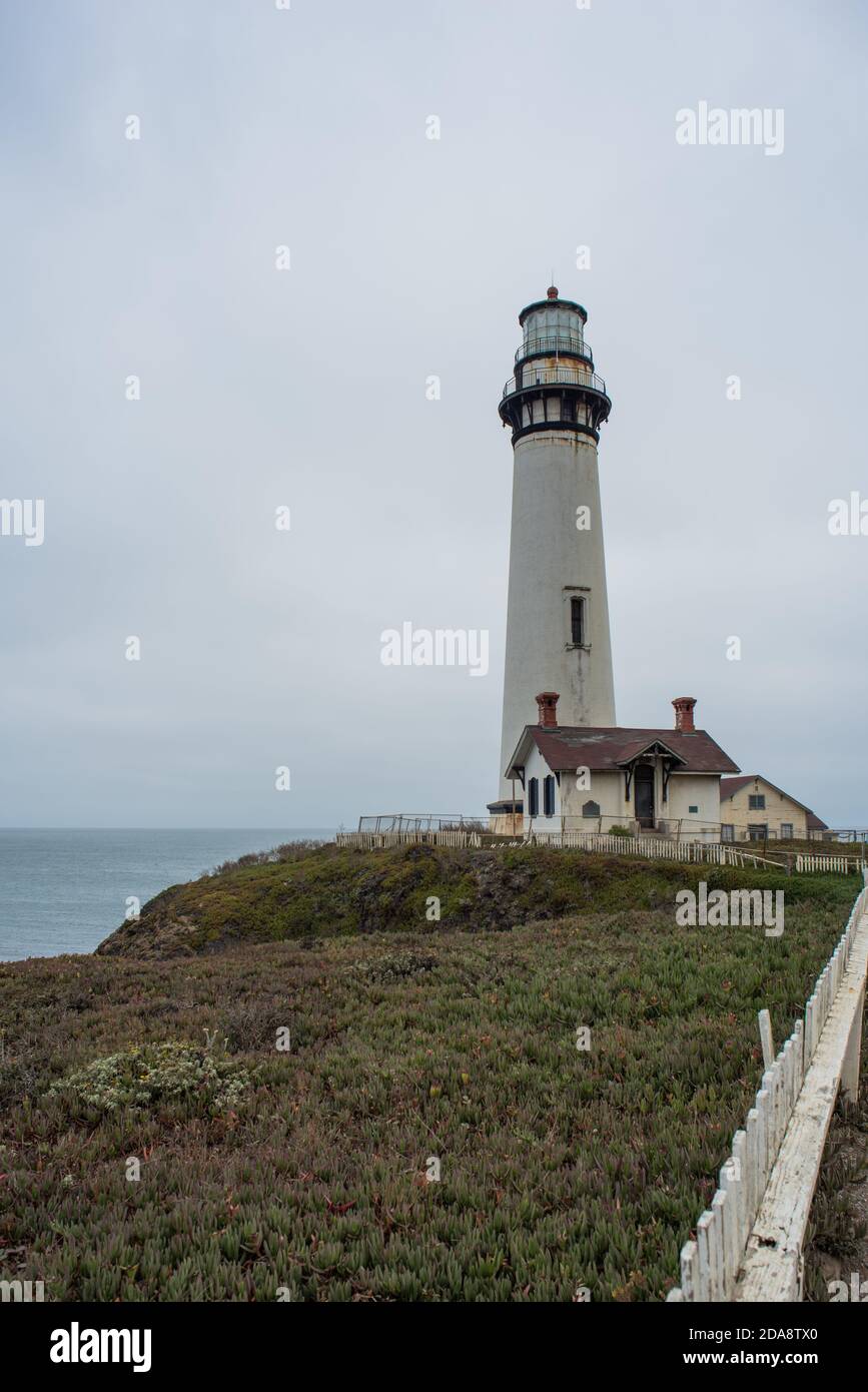 Pigeon Point Leuchtturm unter den Wolken Stockfoto