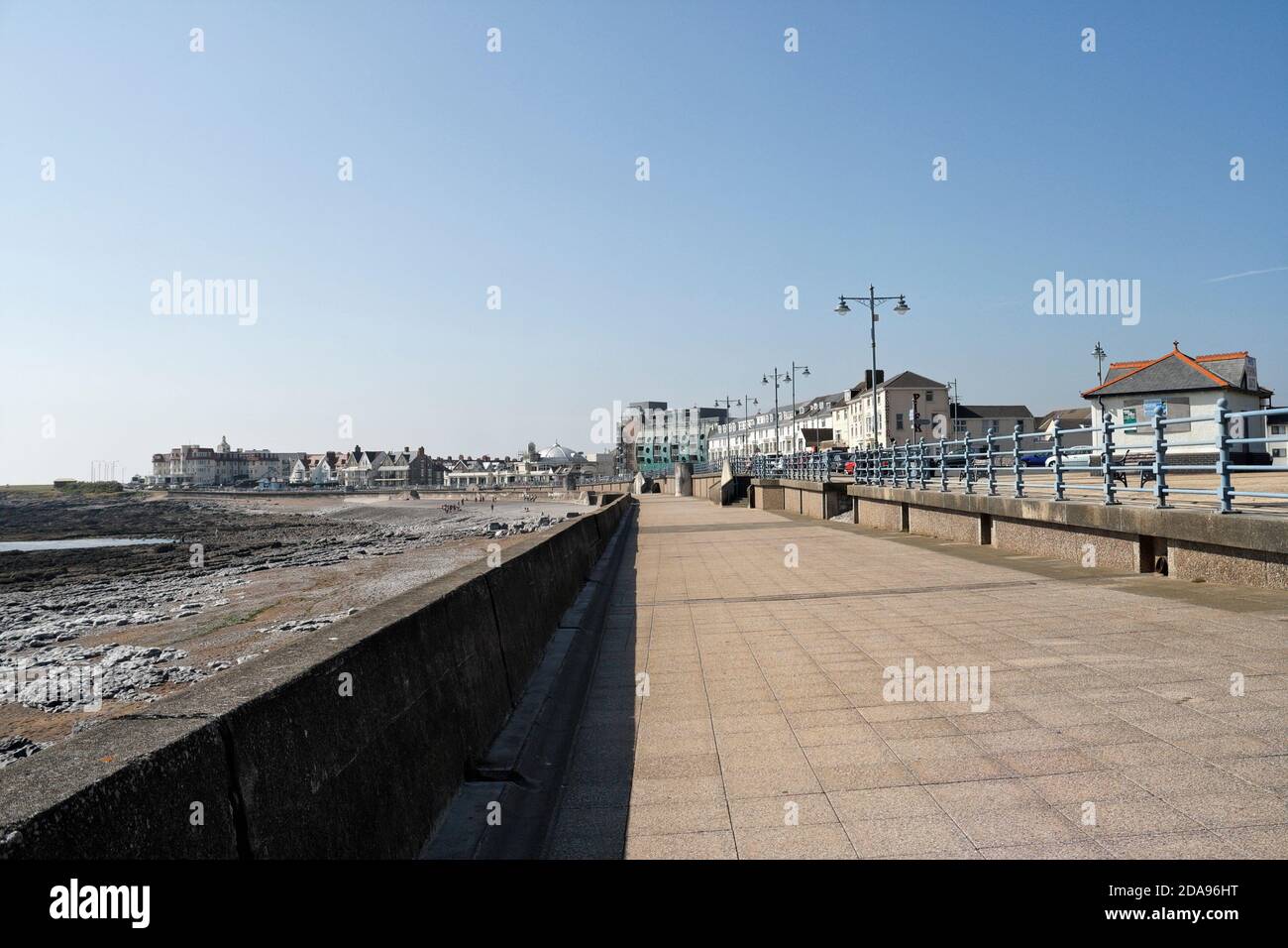 Die Promenade bei Porthcawl, Wales, Großbritannien, walisischer Küstenort britische Küste Seaside Resort Stadt Stockfoto