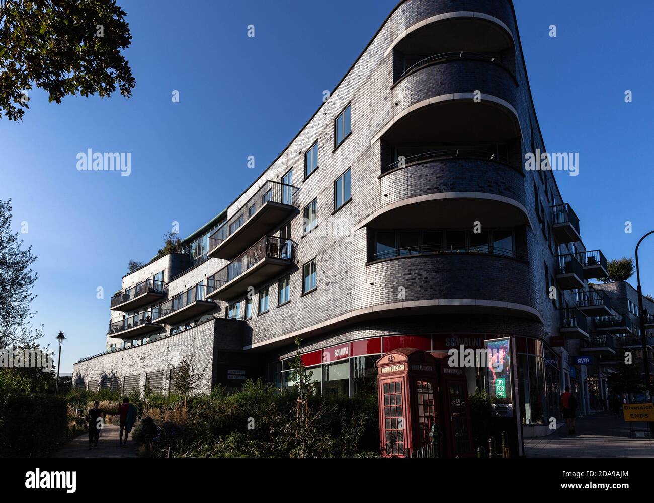 Alfred Court, Fortune Green Road, West Hampstead, London, England, Großbritannien. Stockfoto