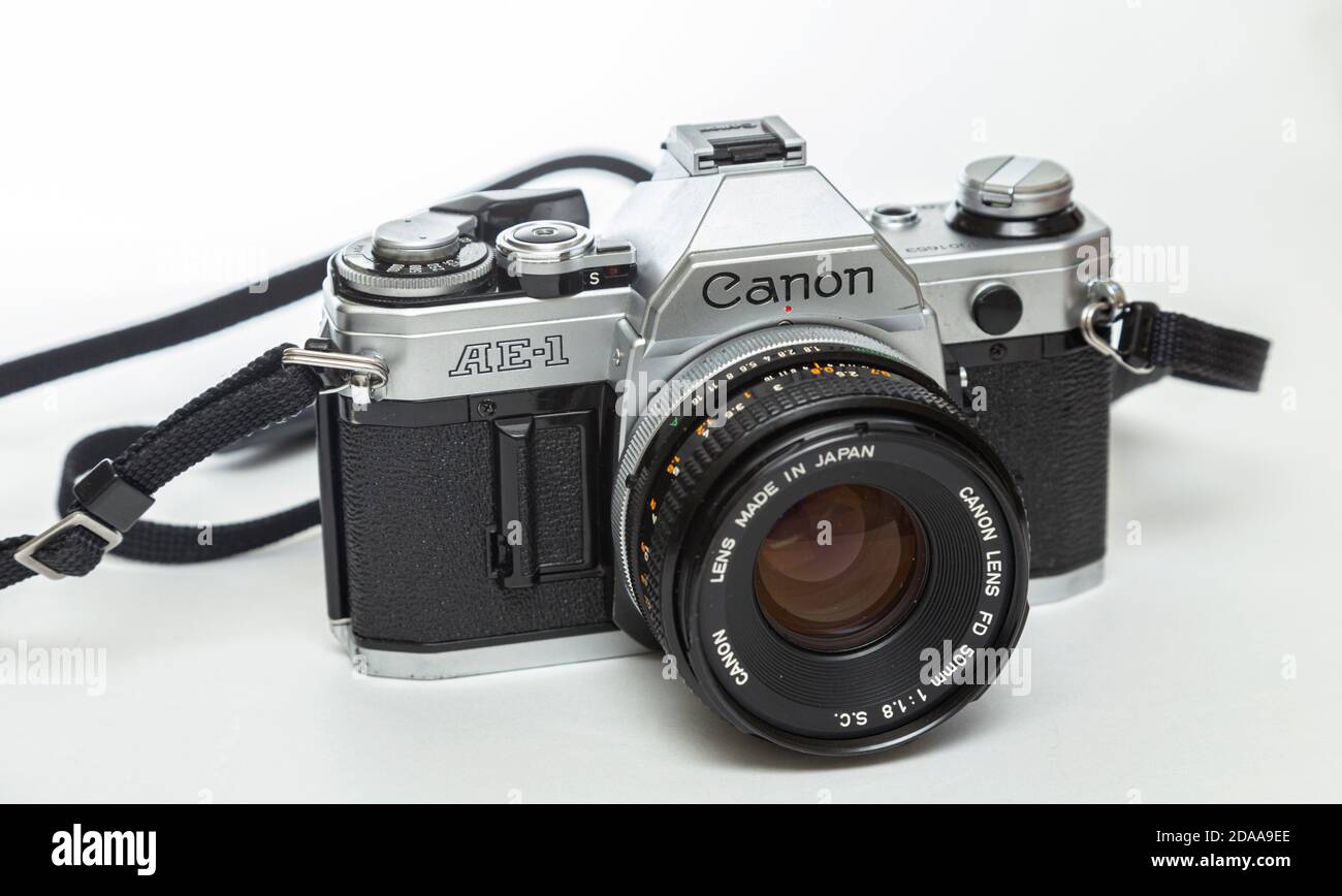 Canon AE1 SLR Filmkamera, Modell 1978, alter und staubiger Zustand. Stockfoto
