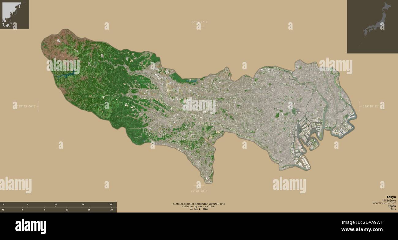 Tokio, Metropole Japans. Sentinel-2 Satellitenbilder. Form isoliert auf durchgehenden Hintergrund mit informativen Überlagerungen. Enthält modifizierten Copernicus S Stockfoto