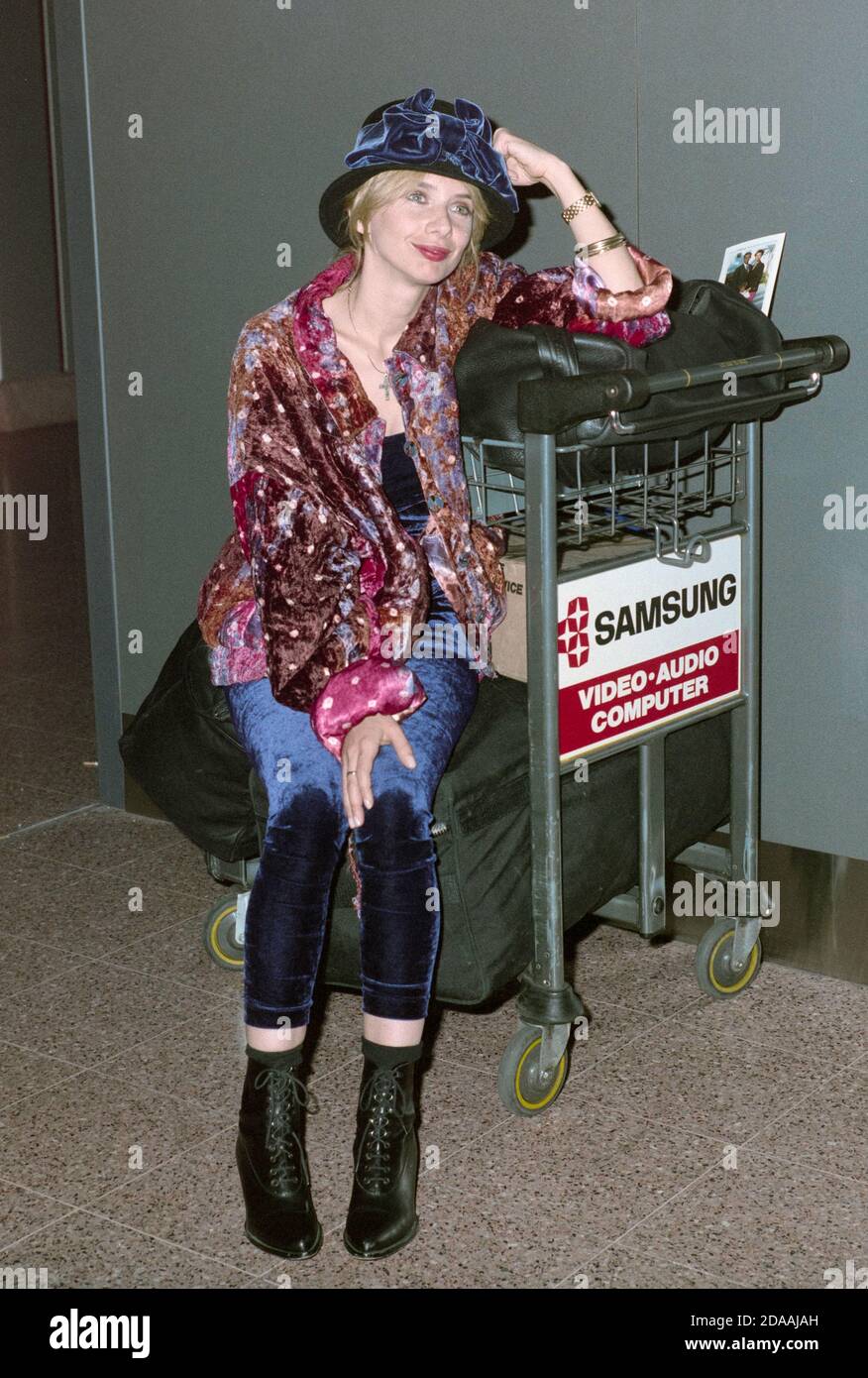 Die amerikanische Schauspielerin Rosanna Lisa Arquette am Flughafen London Heathrow September 1989 Stockfoto