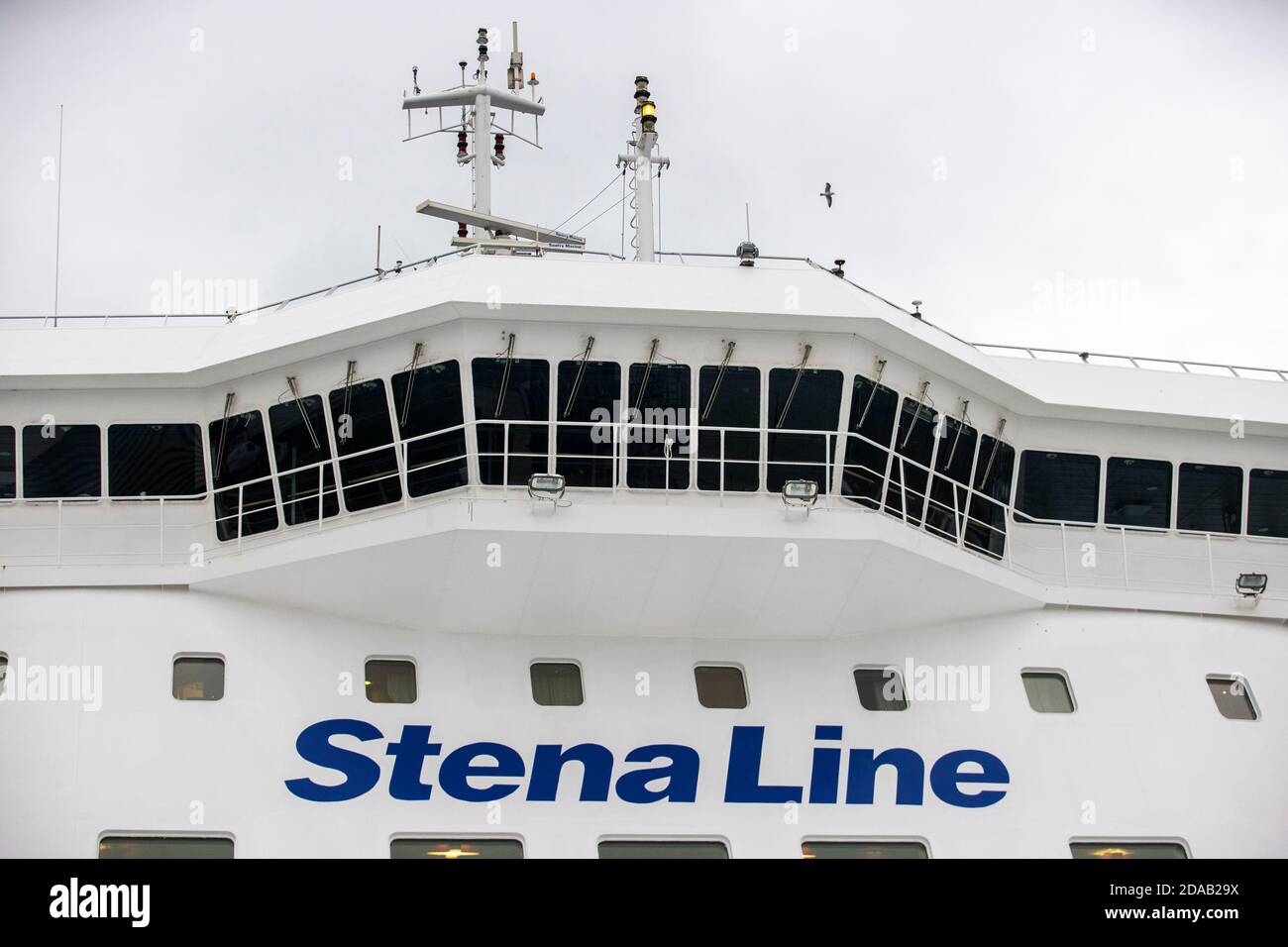 Hauptmann??? S Schreibtisch des Stena Superfast VIII. Paul Grant, Irischer Handelsdirektor von Stena Line??, sprach über die Herausforderungen, die der Brexit und das Coronavirus mit sich bringen, da das Unternehmen den 25. Jahrestag seiner Gründung in Belfast feiert. Stockfoto