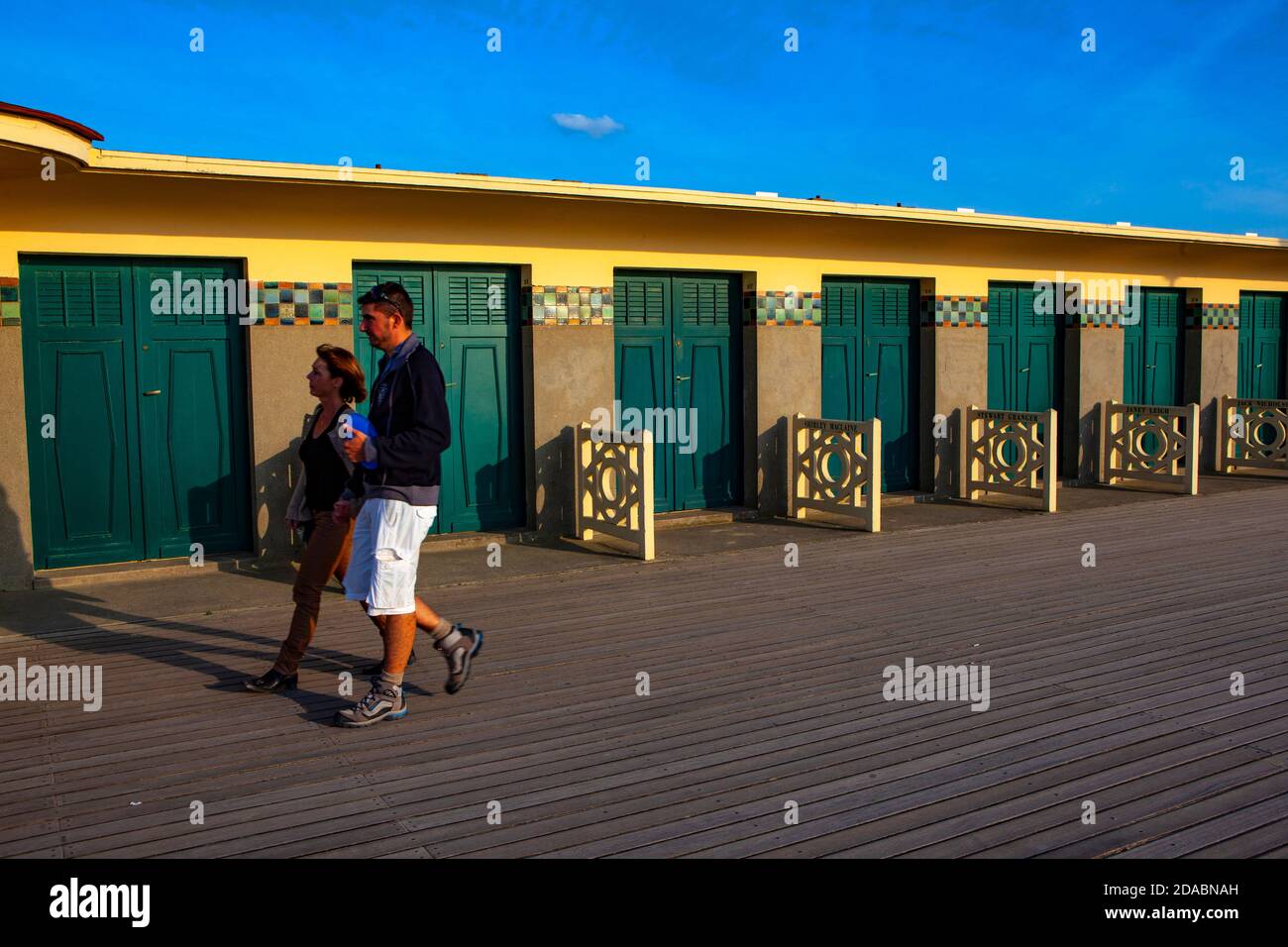 Les Planches - Promenade in Deauville, Normandie, Frankreich Stockfoto