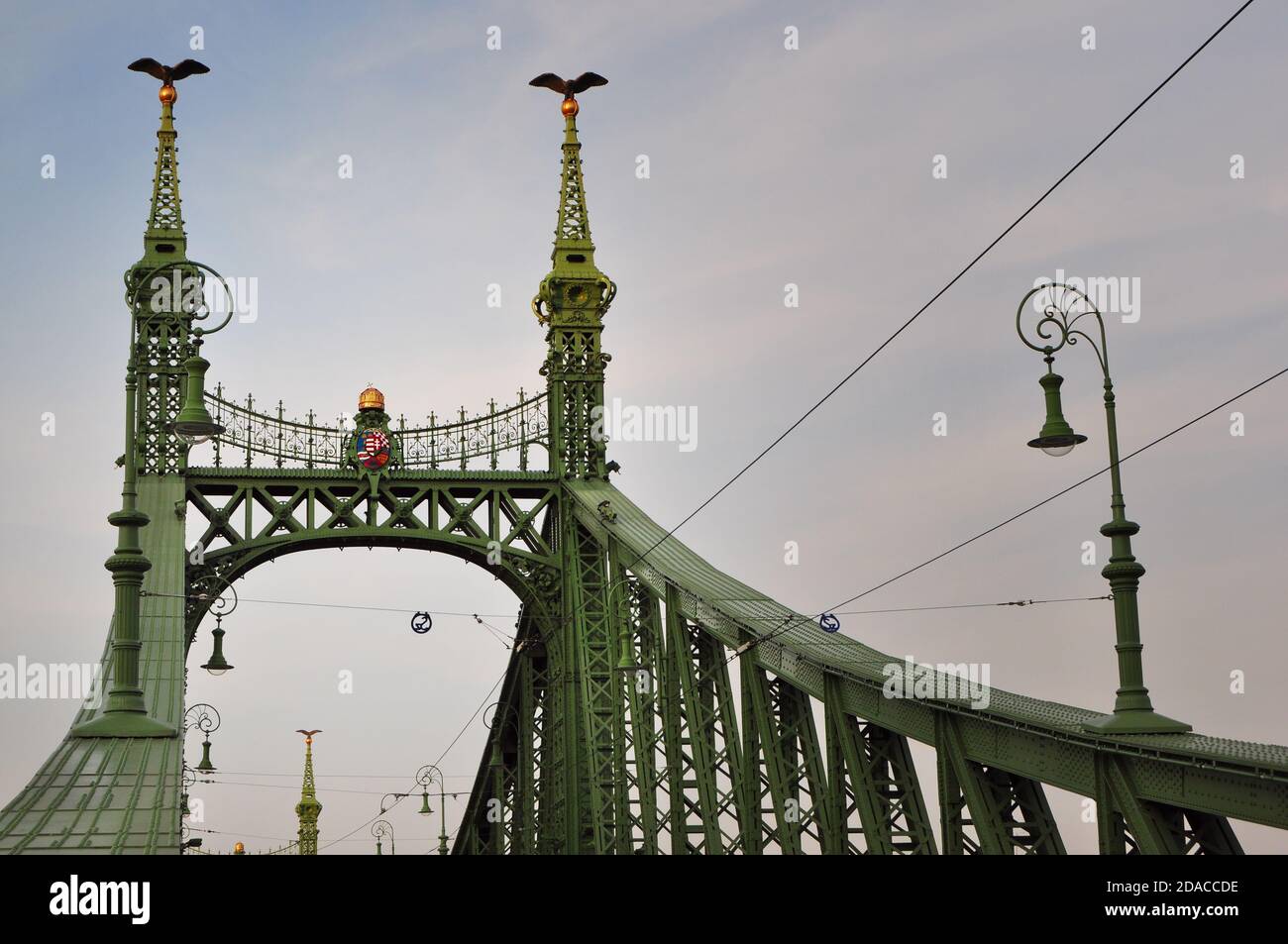 Freiheitsbrücke über die Donau, die Buda und Pest verbindet, Budapest, Ungarn Stockfoto