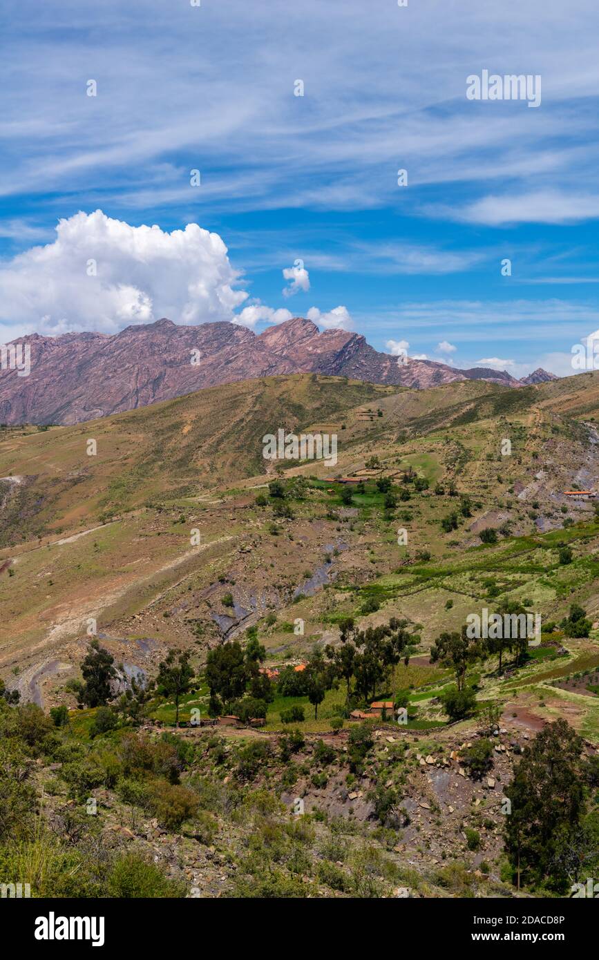 Landwirtschaftliche Landschaft in der Region Maragua, Departemento Sucre, Cordillera Central, Anden, Bolivien, Lateinamerika Stockfoto