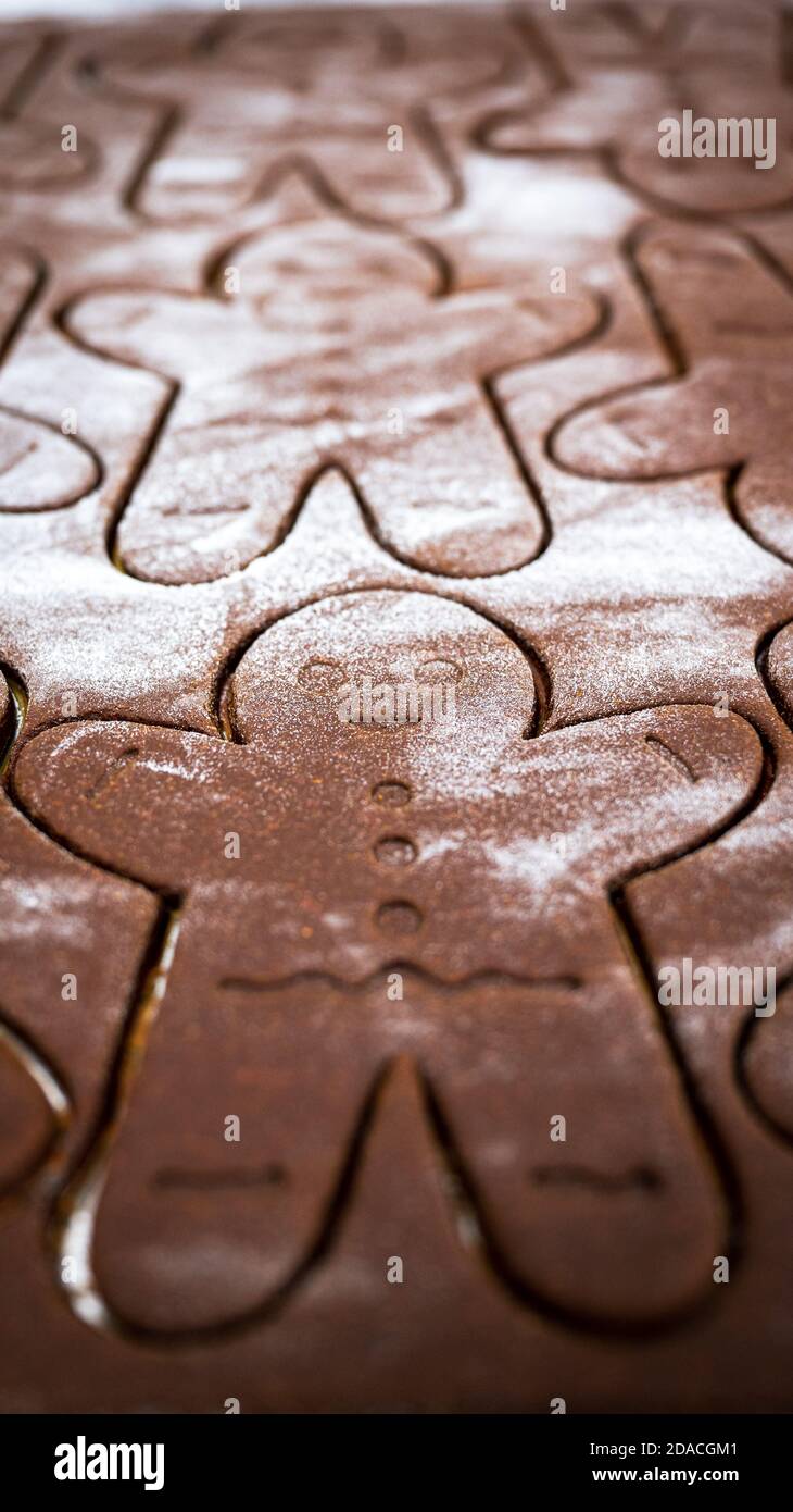 Lebkuchen Mann ungebacken - roh Stockfoto