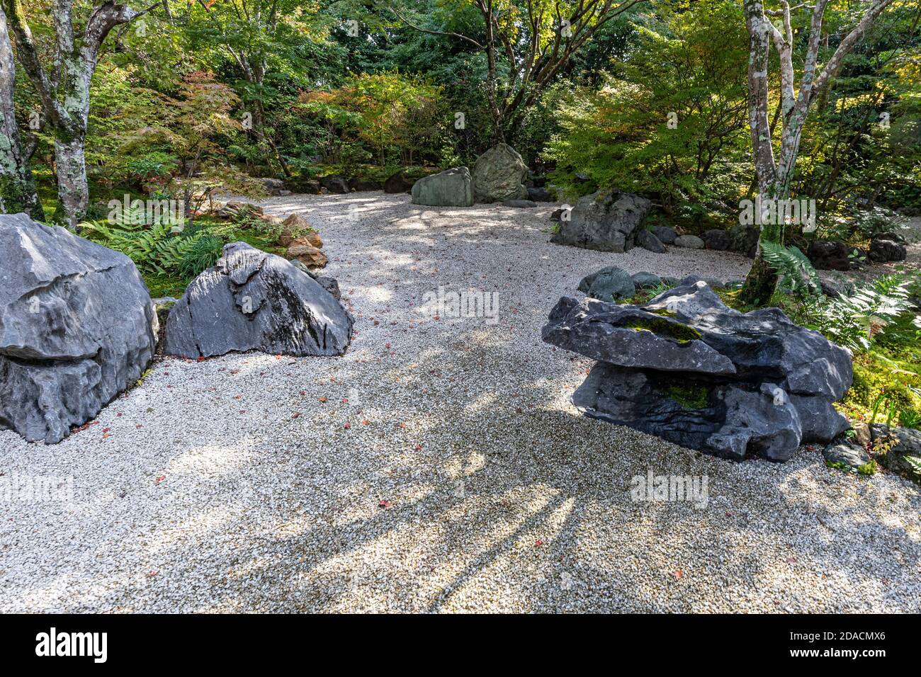 Hokyo-in Zen Garden - Houkyo-in befindet sich in Arashiyama Kyoto. Kaiser Shirakawa 1053-1129 ordnete seinen Bau an. Das interessante daran Stockfoto